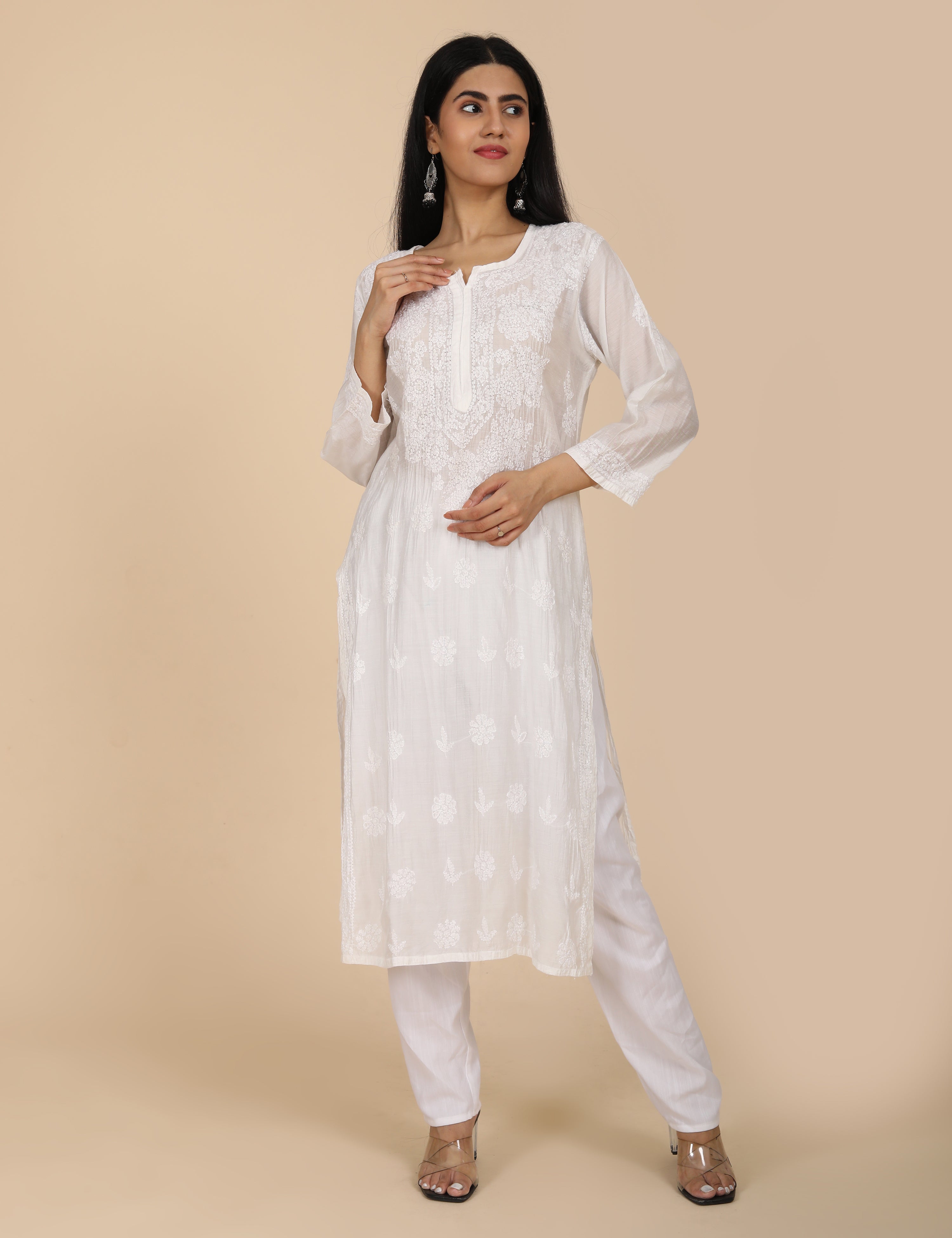Hassas White Chikankari Kurta