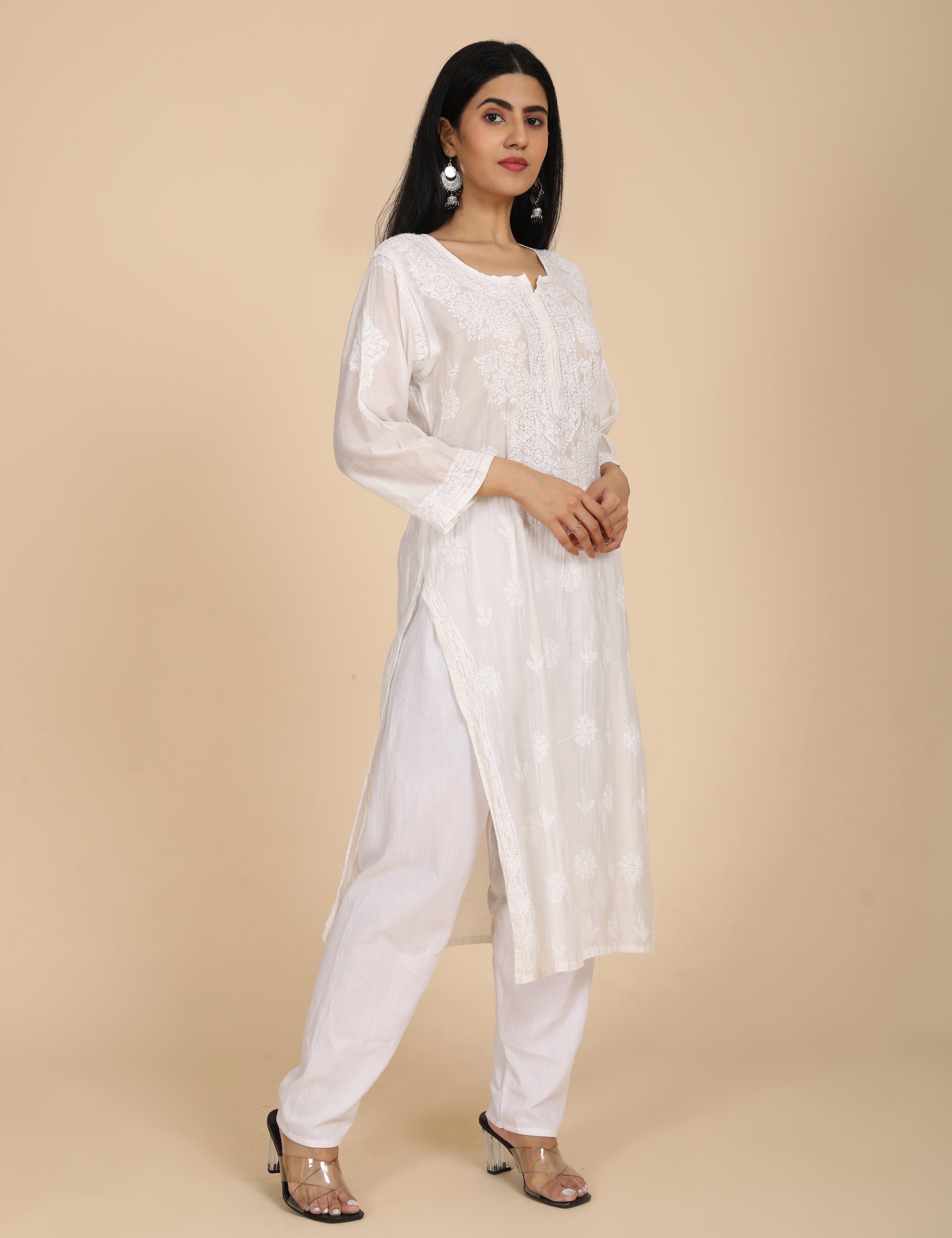 Hassas White Chikankari Kurta