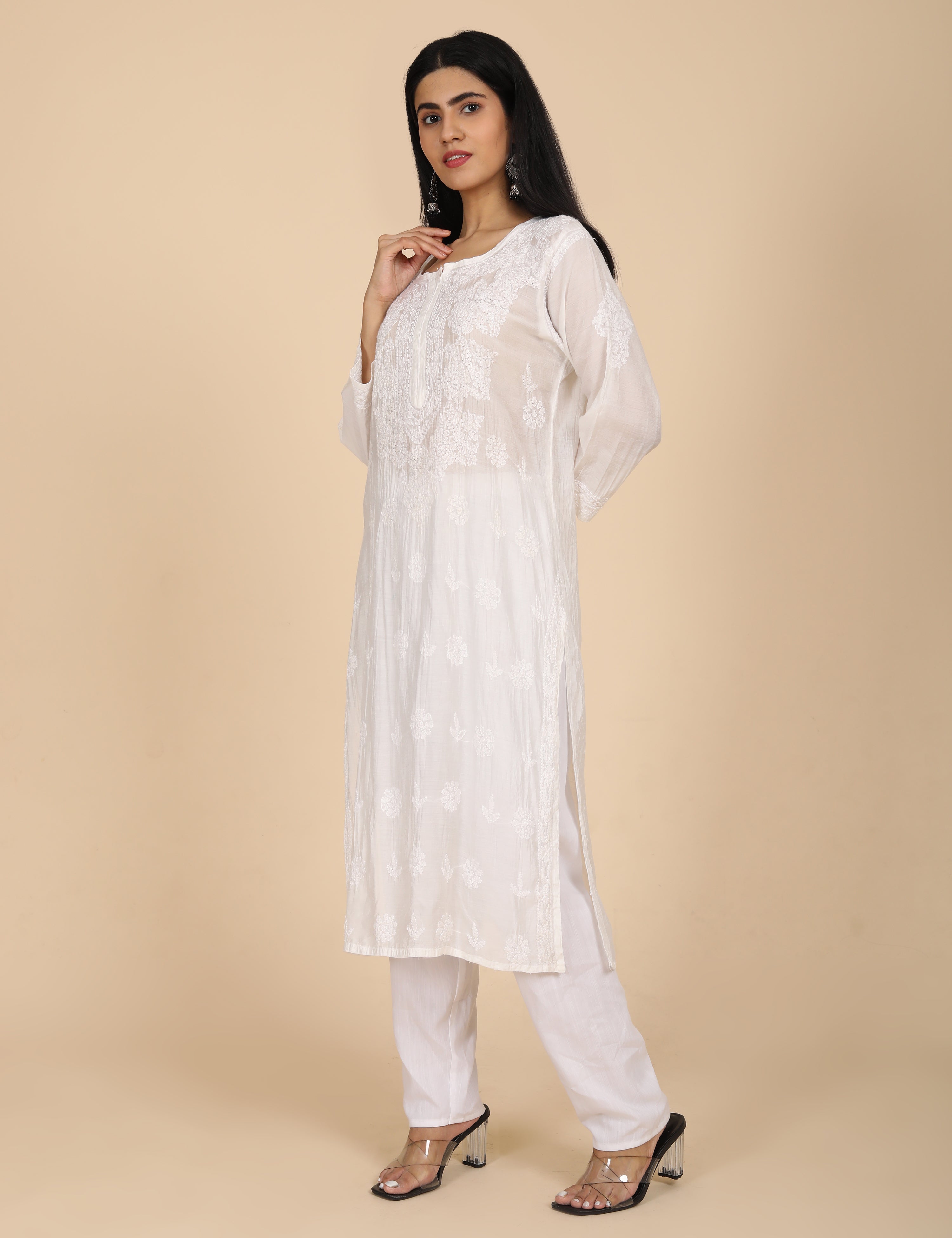 Hassas White Chikankari Kurta