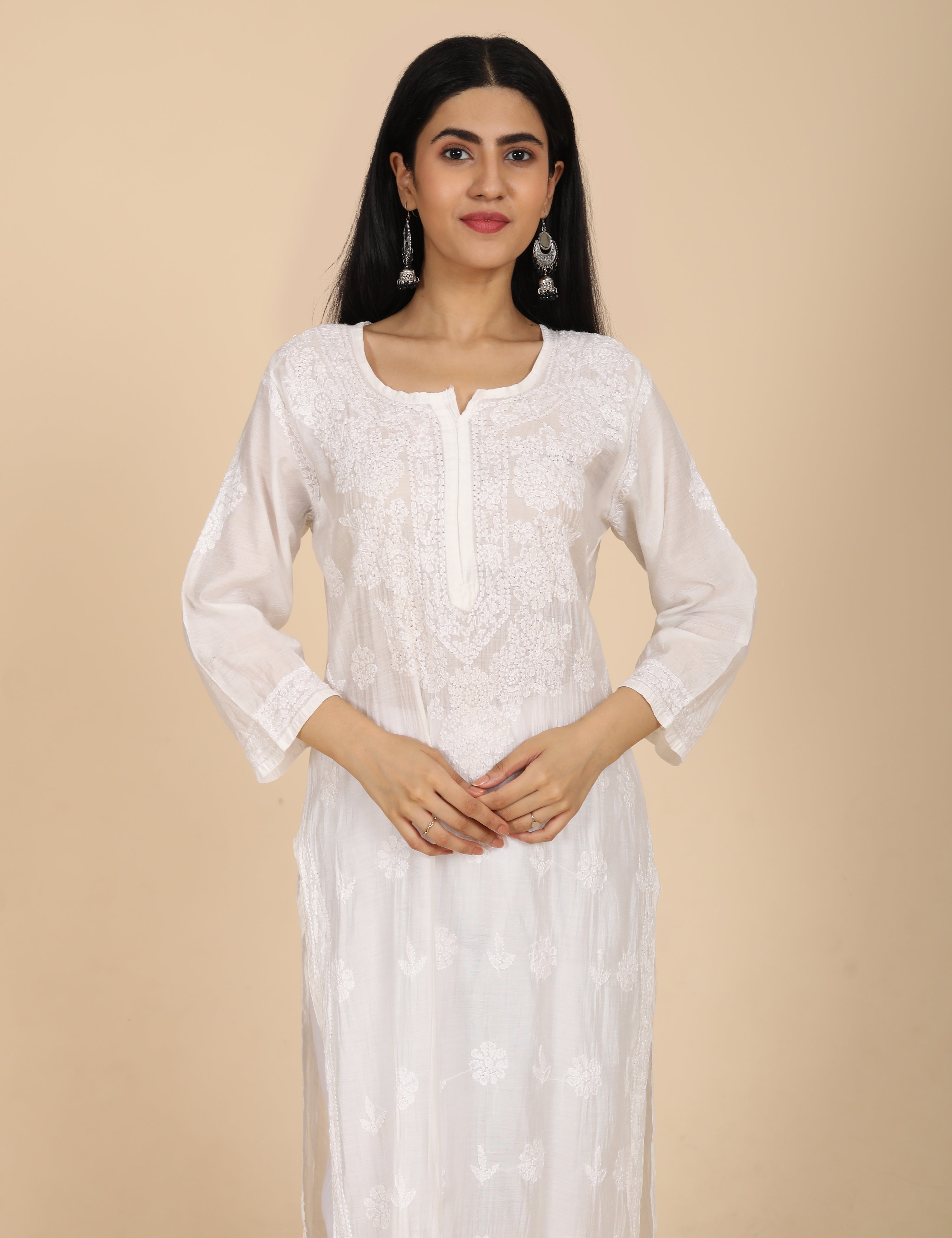 Hassas White Chikankari Kurta