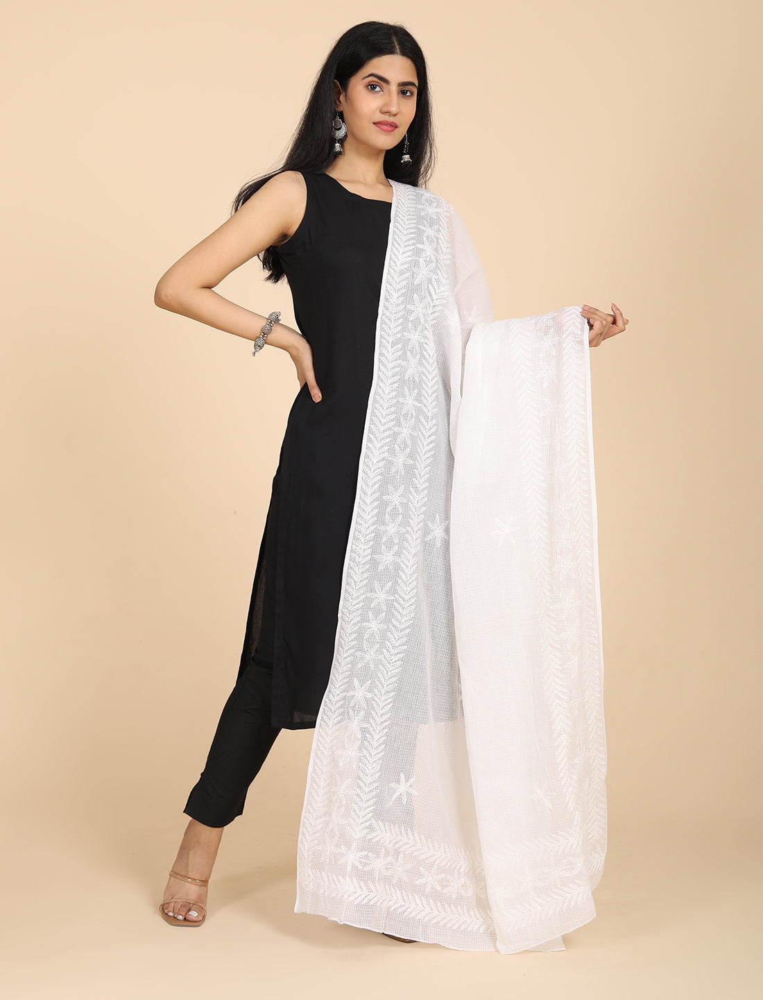 Shifa White Chikankari Dupatta
