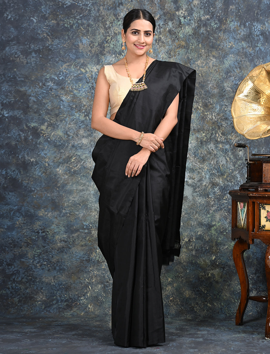 Ratnangi Black Mulberry Silk Saree