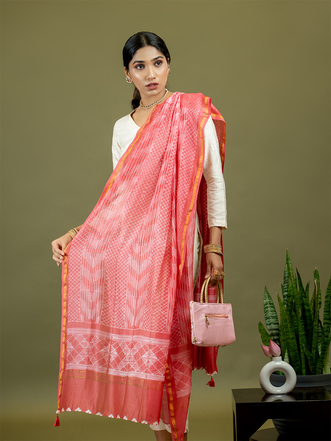 Rangrez Pink Shibori Dupatta
