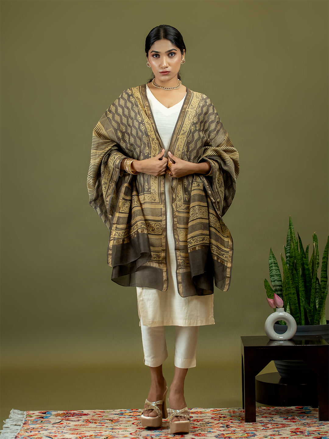 Sutra Brown Ajrakh Dupatta