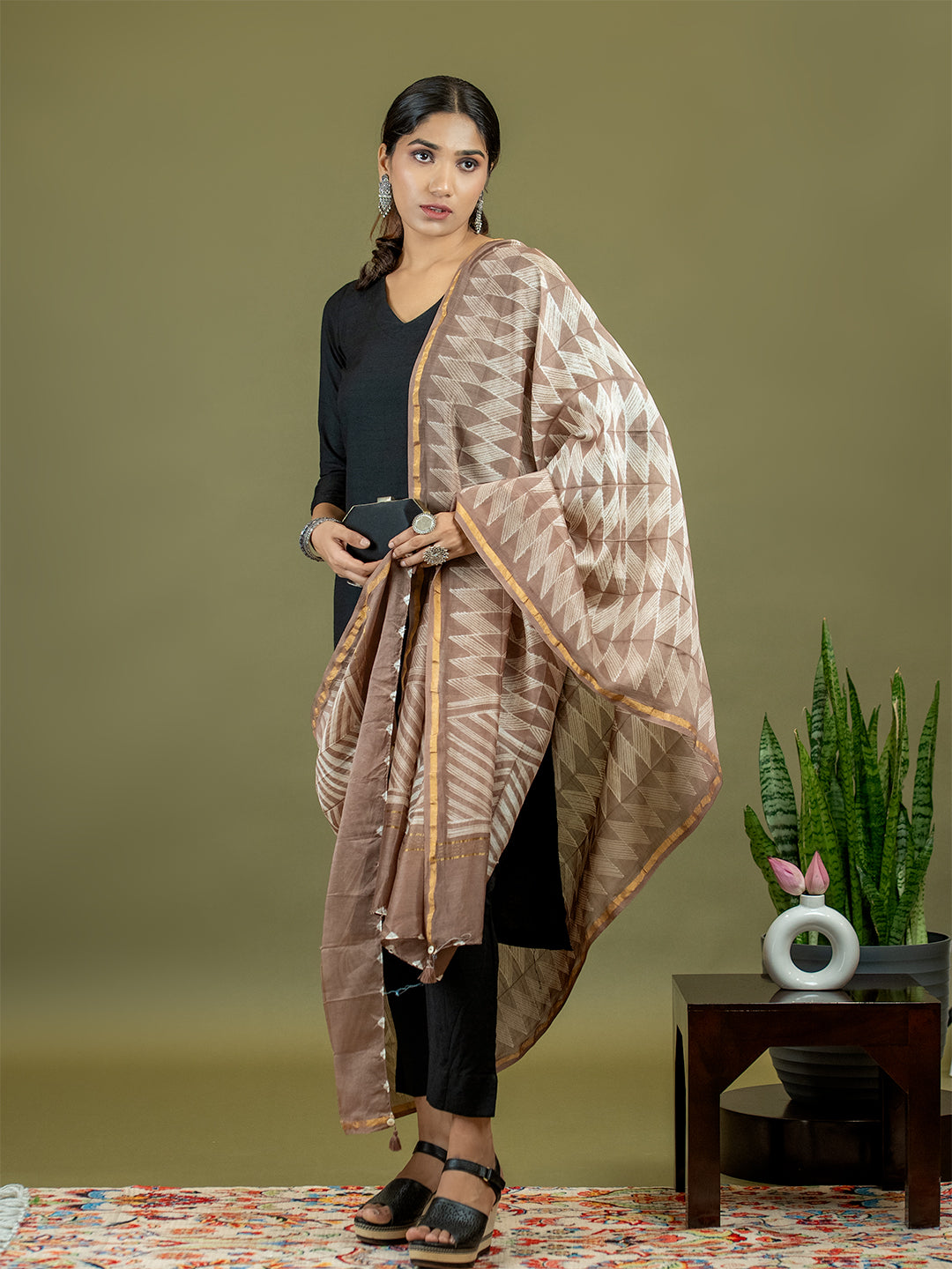 Rangrez Brown Shibori Dupatta