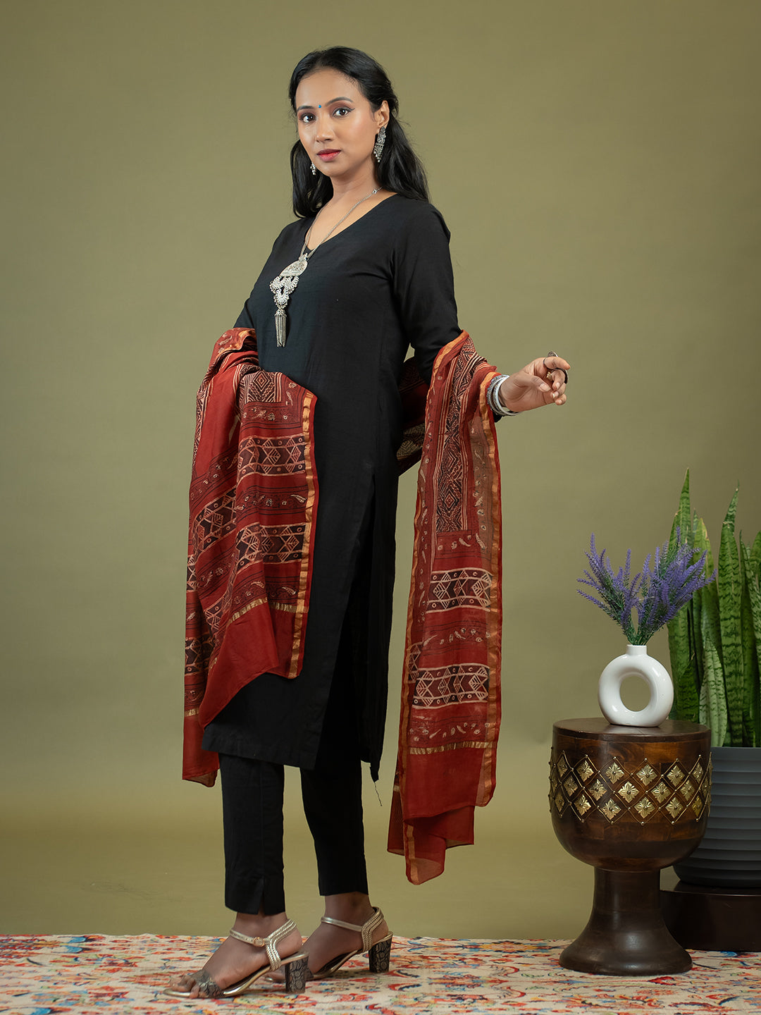 Khaasaj Red Ajrakh Dupatta