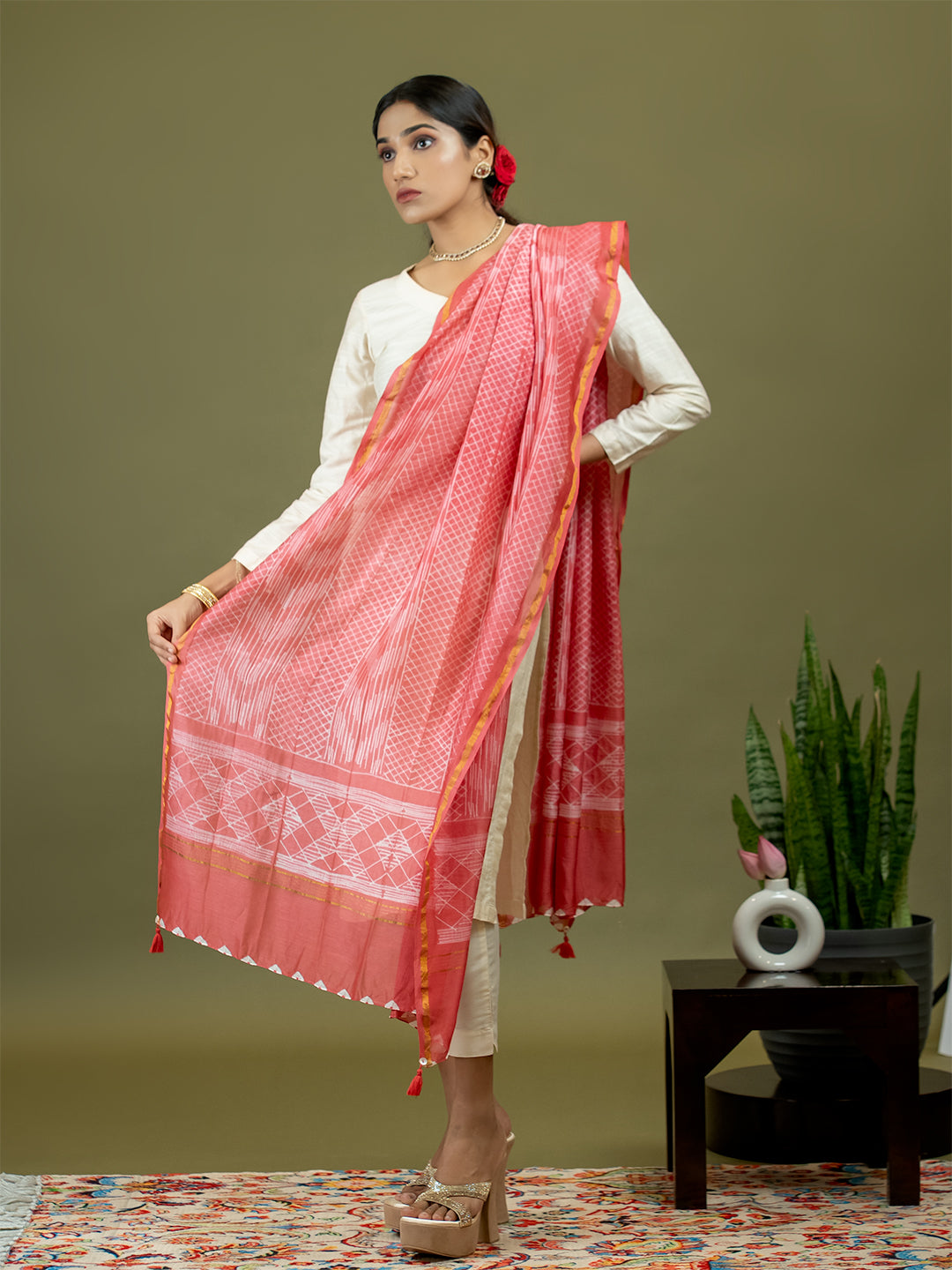 Rangrez Pink Shibori Dupatta