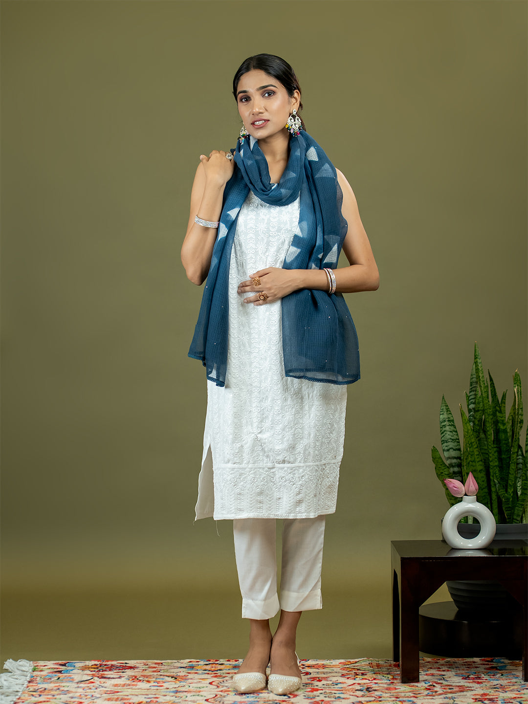 Chhayaa Navy Shibori Dupatta