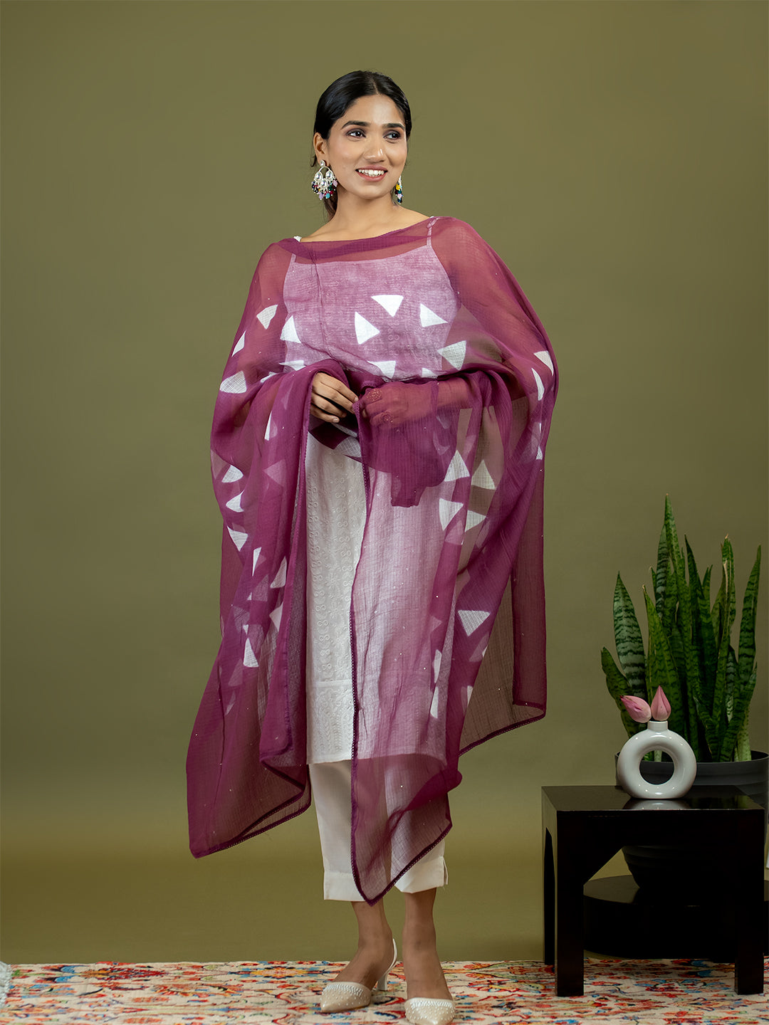 Chhayaa Wine Shibori Dupatta