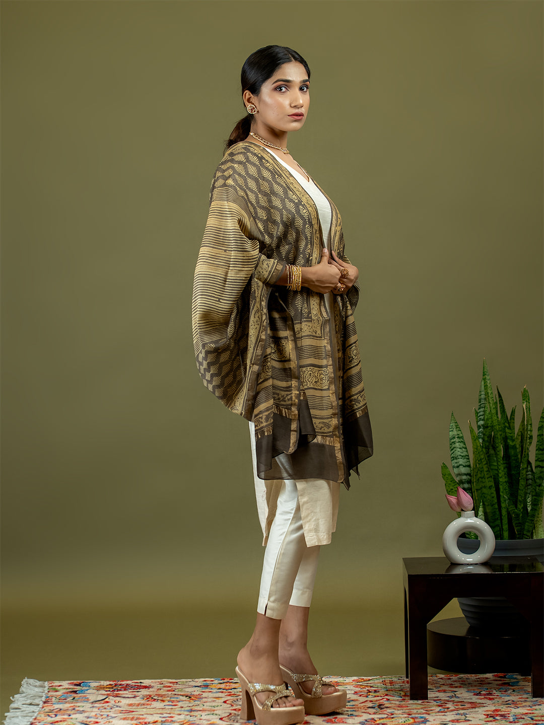 Sutra Brown Ajrakh Dupatta