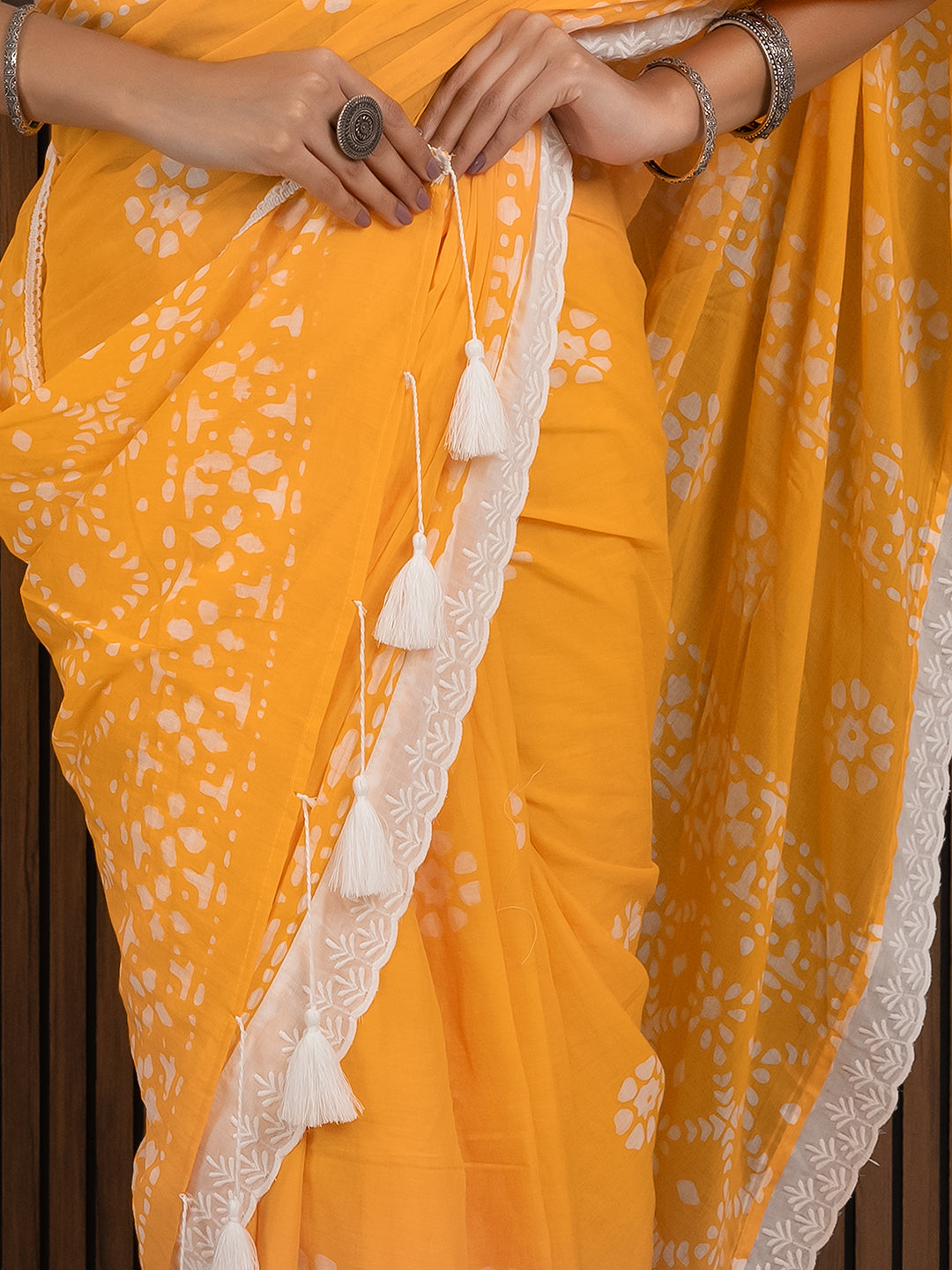 Suti Dil Yellow Batik Saree