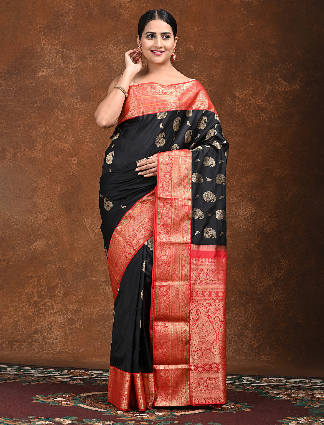 Pratha Black Kanjeevaram Saree