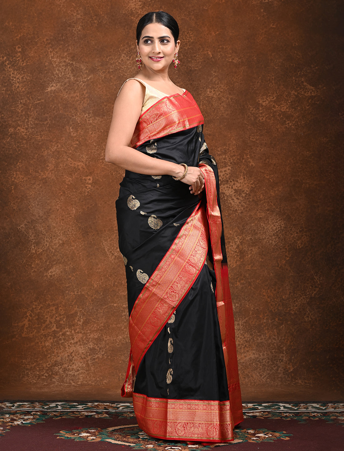 Pratha Black Kanjeevaram Saree