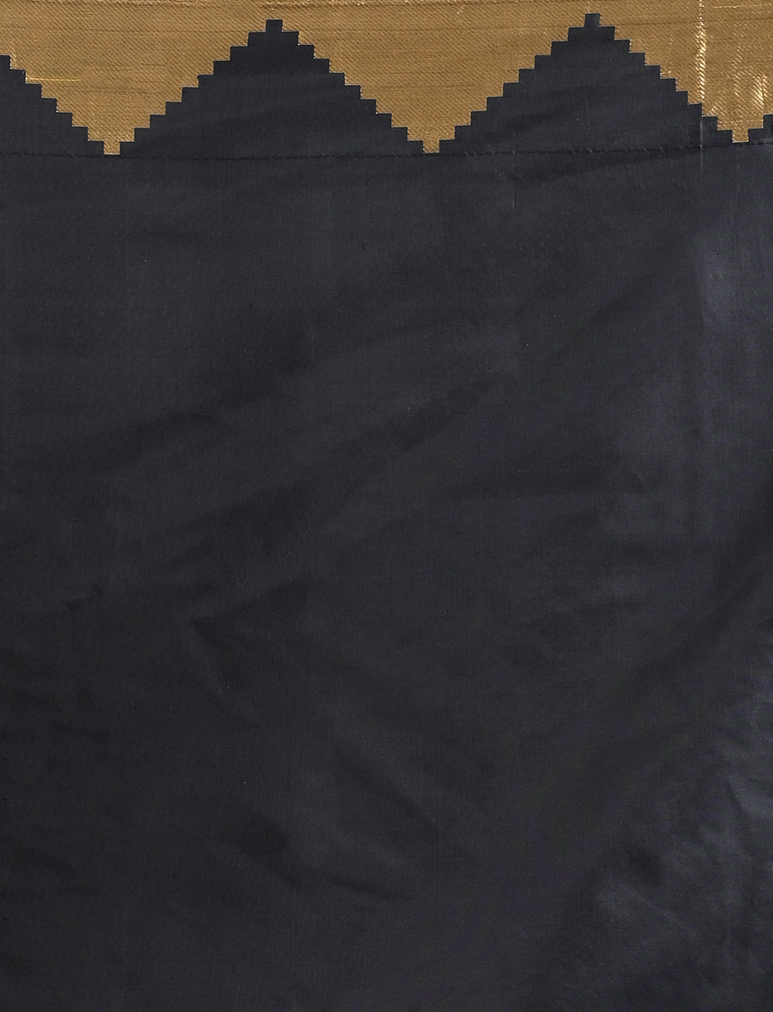 Svarna Black Kanjeevaram Saree