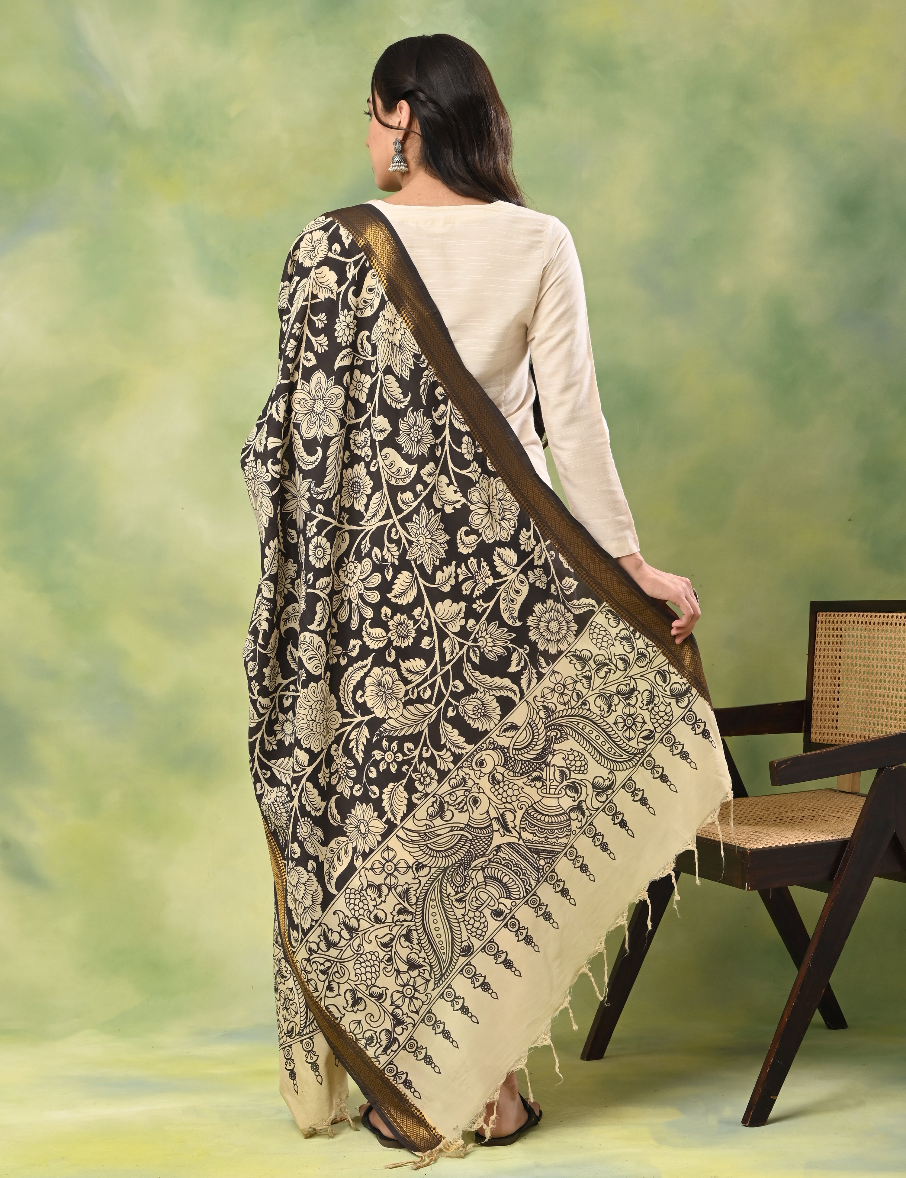 Thavare Dark Grey Pen Kalamkari Dupatta