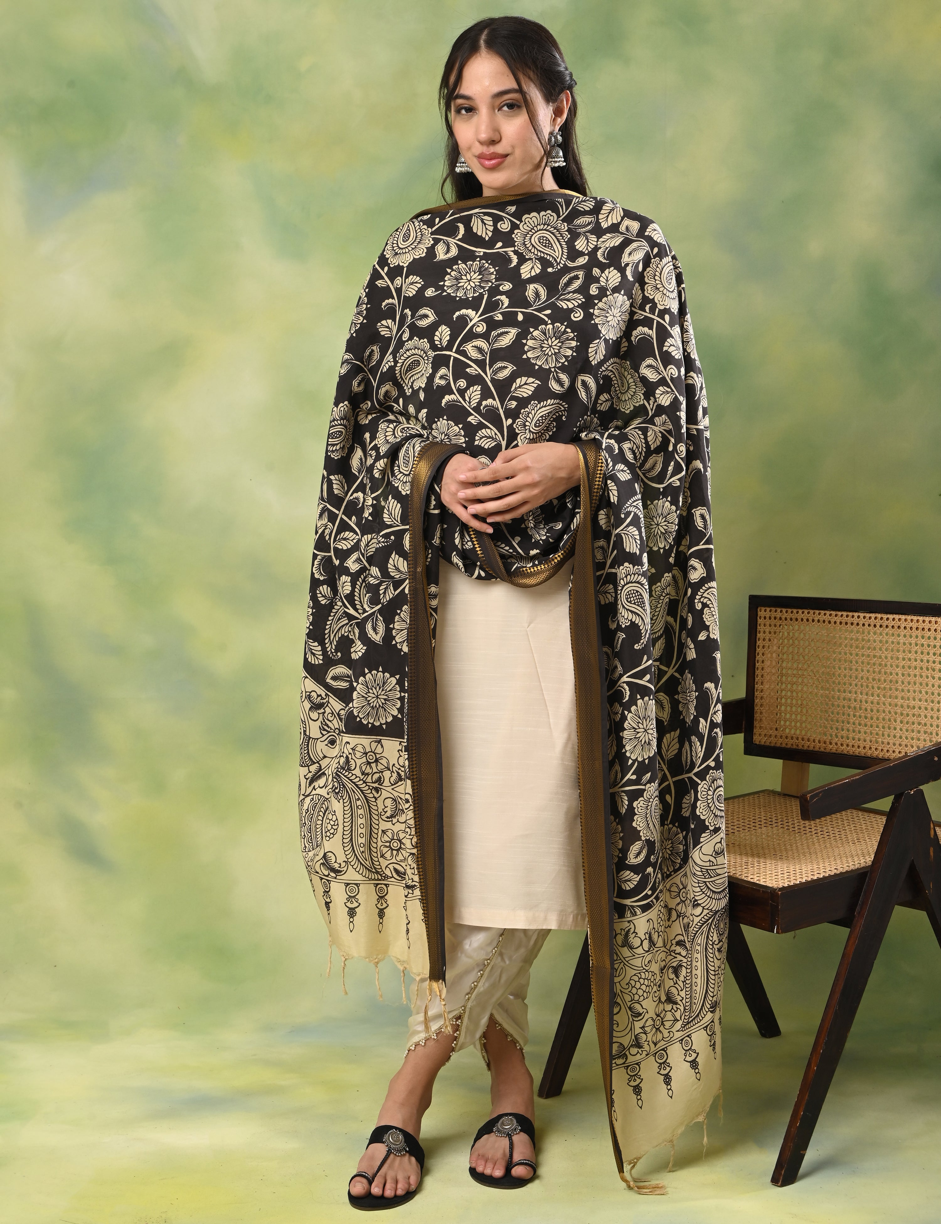 Thavare Black Pen Kalamkari Dupatta