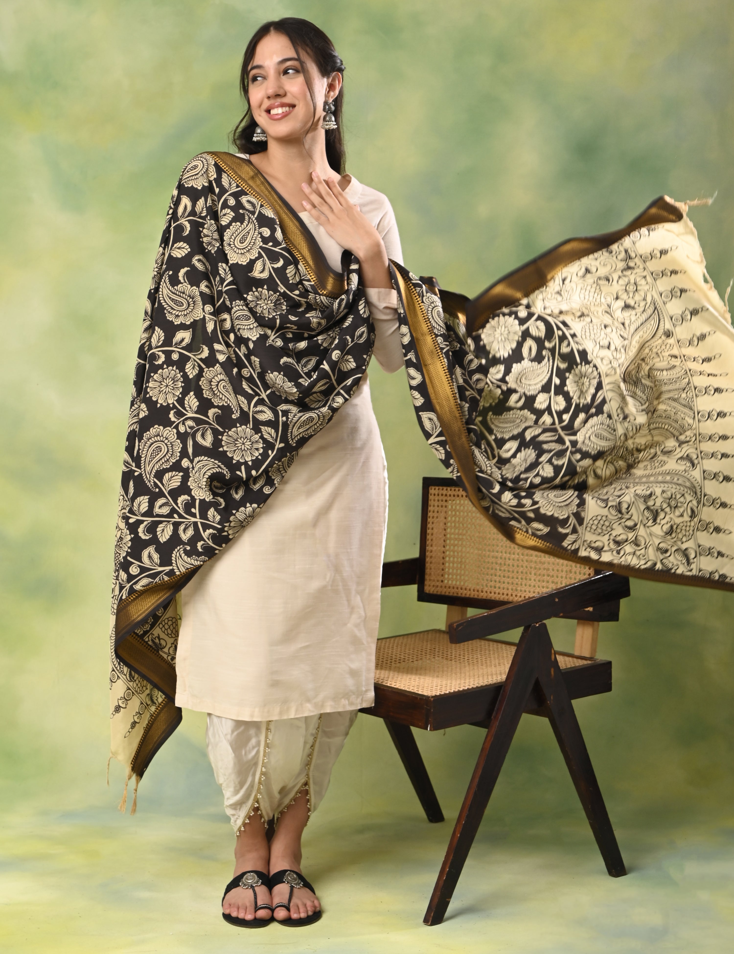 Thavare Black Pen Kalamkari Dupatta