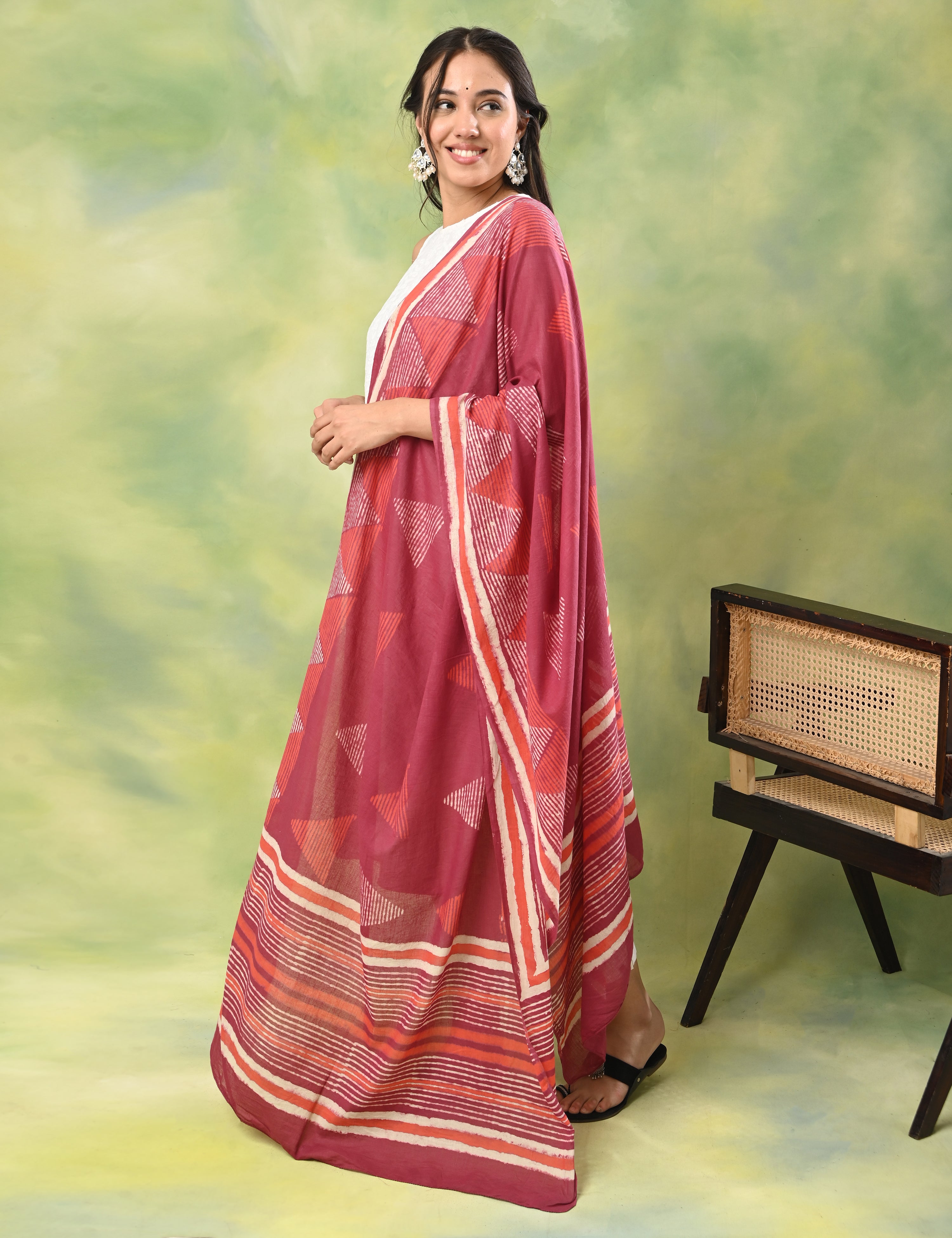 Trayas Magenta Dabu Dupatta