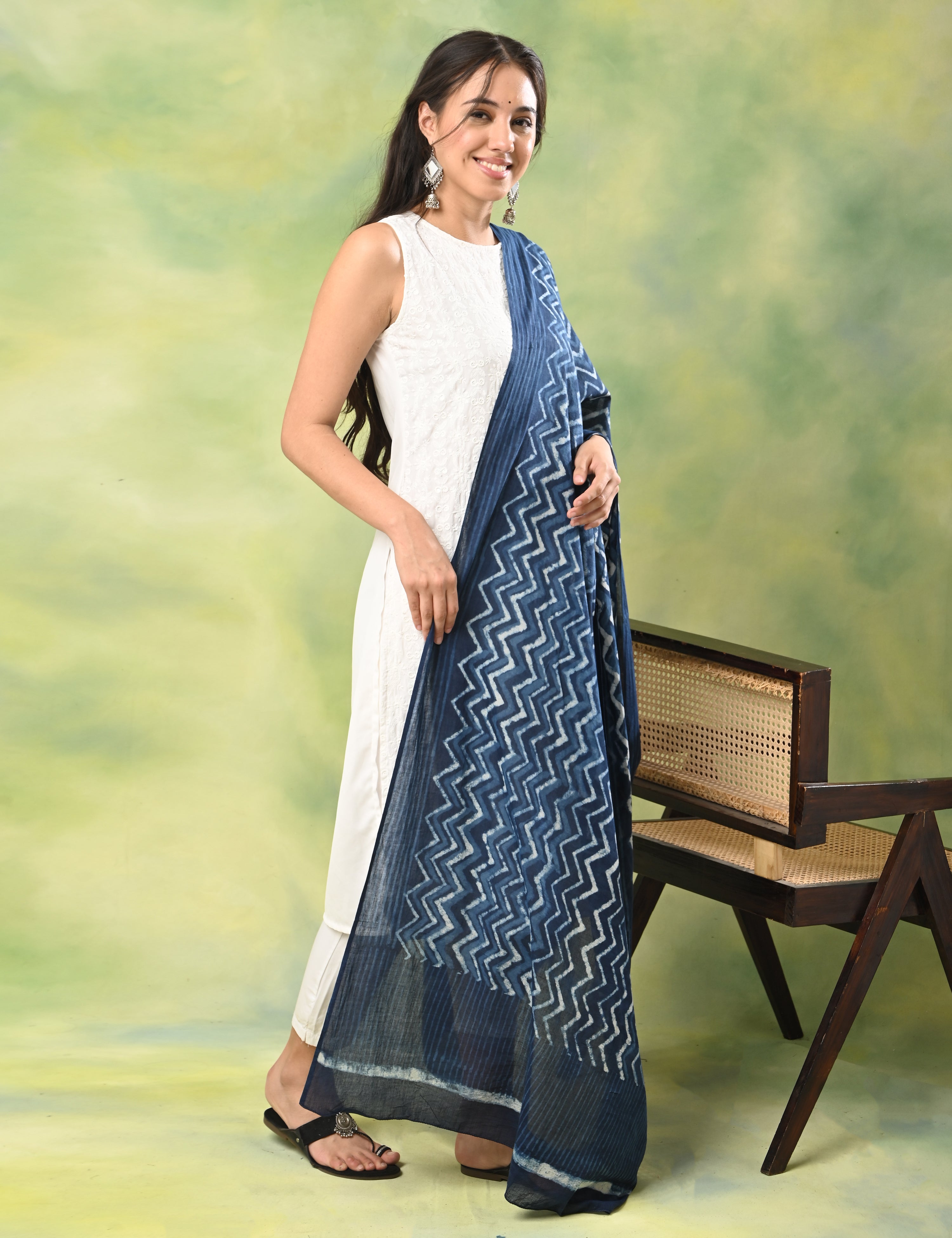 Trayas Indigo Dabu Dupatta