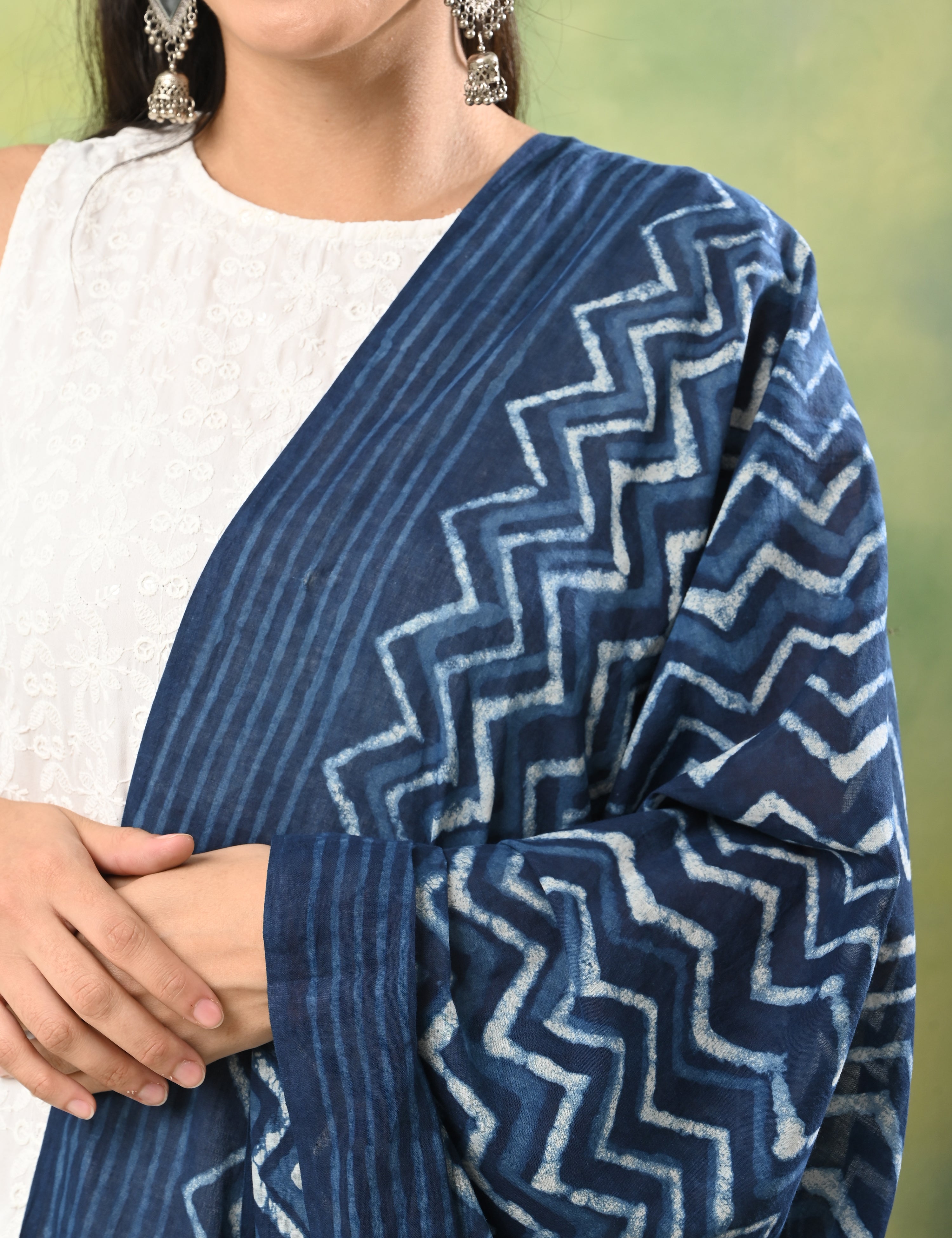 Trayas Indigo Dabu Dupatta