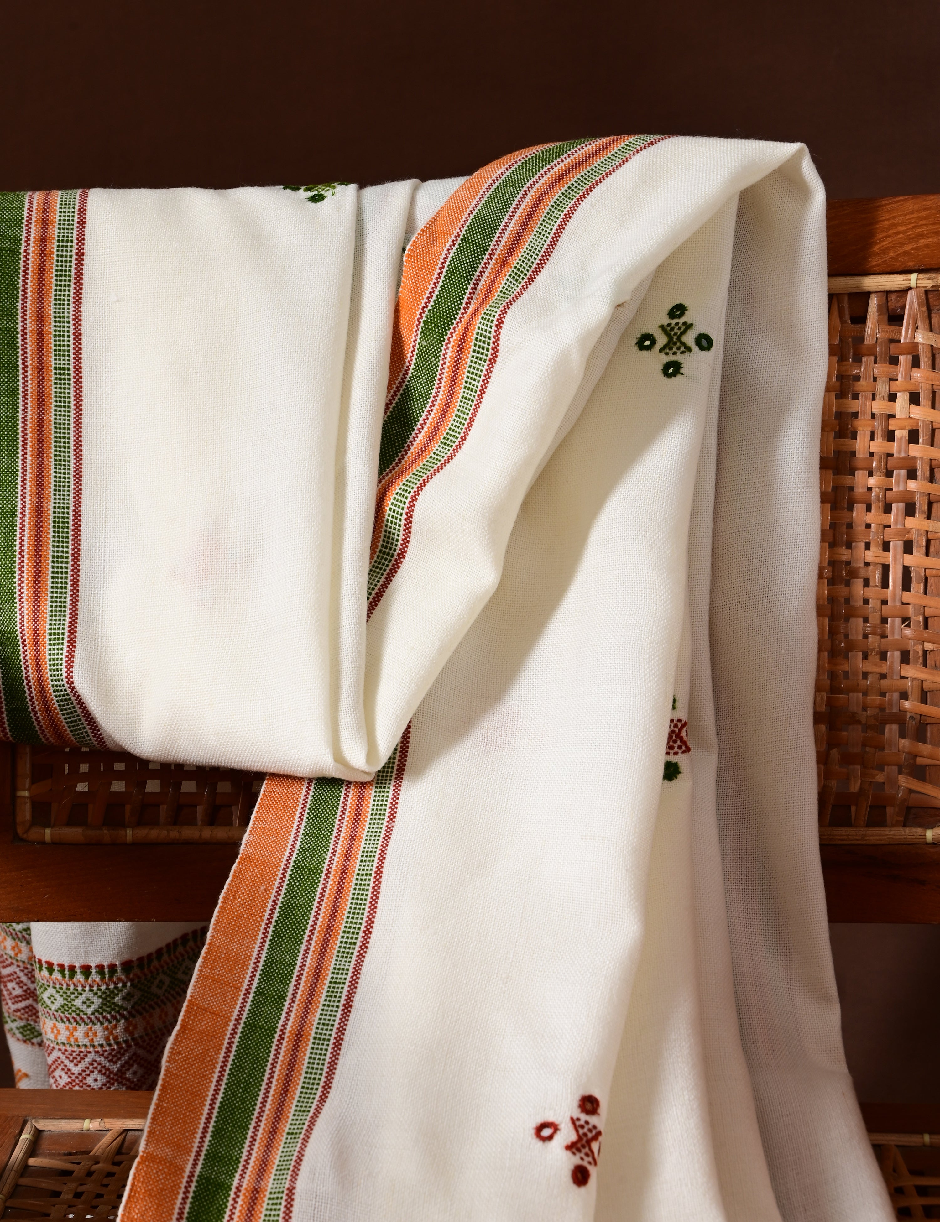 Thavare White Kutch Embroidery Shawl