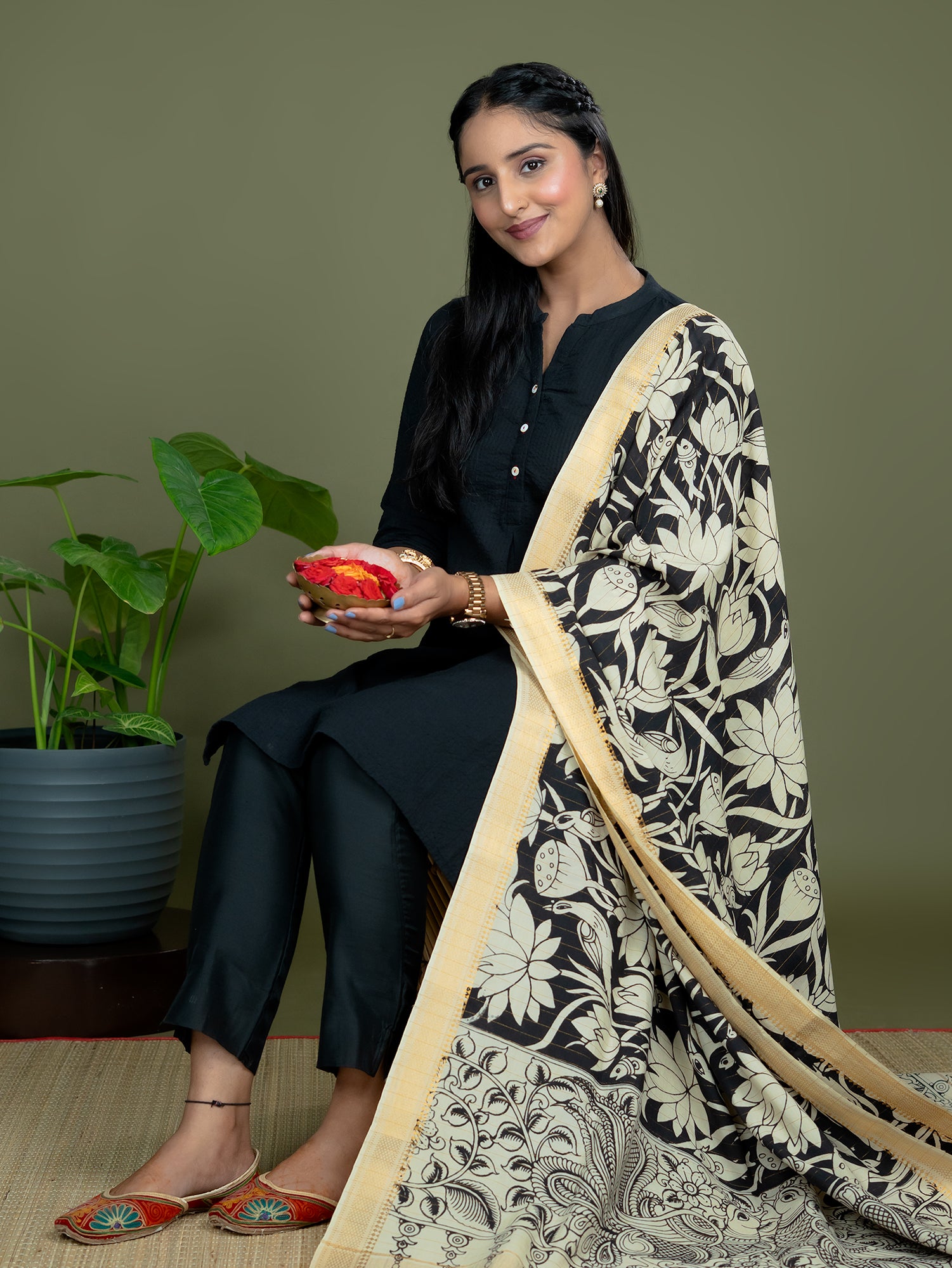 Kalpa Black Kalamkari Dupatta