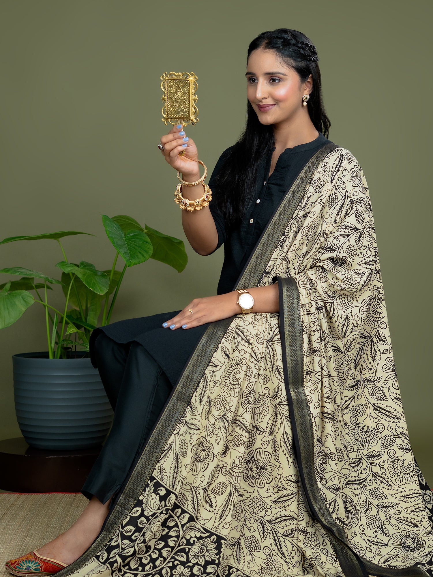 Lekhika Khaki Kalamkari Dupatta