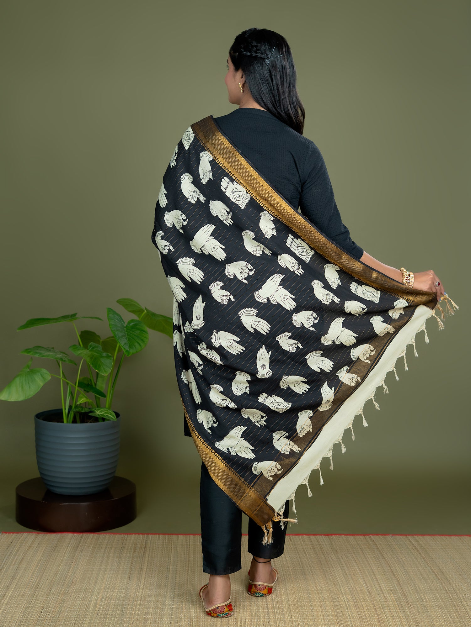 Kalpa Beige Kalamkari Dupatta