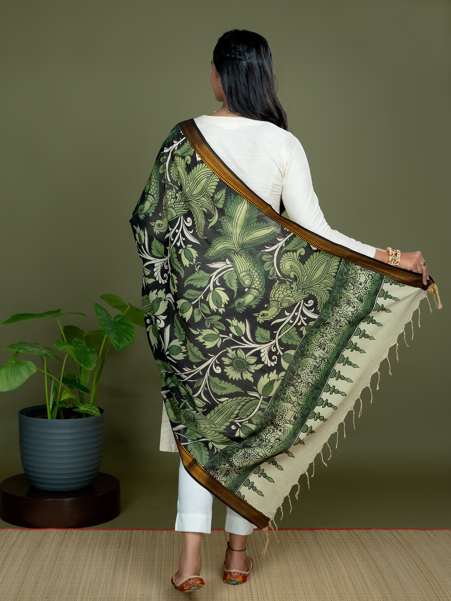 Roopika Green Kalamkari Dupatta