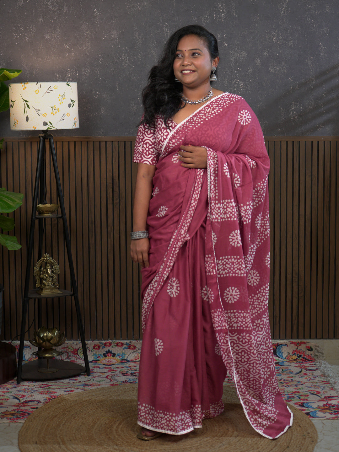 Suti Mudra Dusty Pink Batik Saree