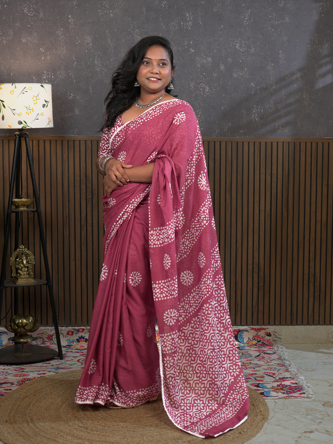 Suti Mudra Dusty Pink Batik Saree
