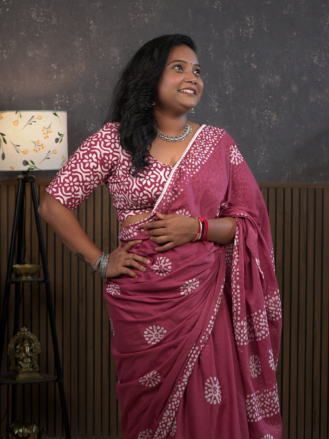 Suti Mudra Dusty Pink Batik Saree