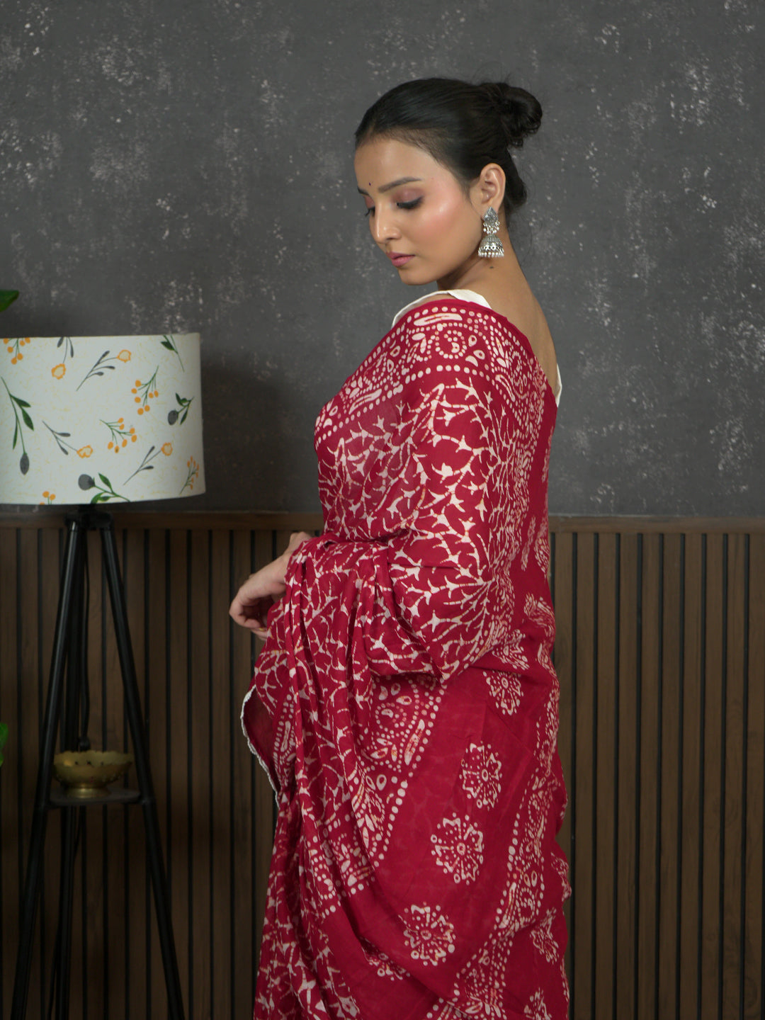 Suti Jaal Red Batik Saree
