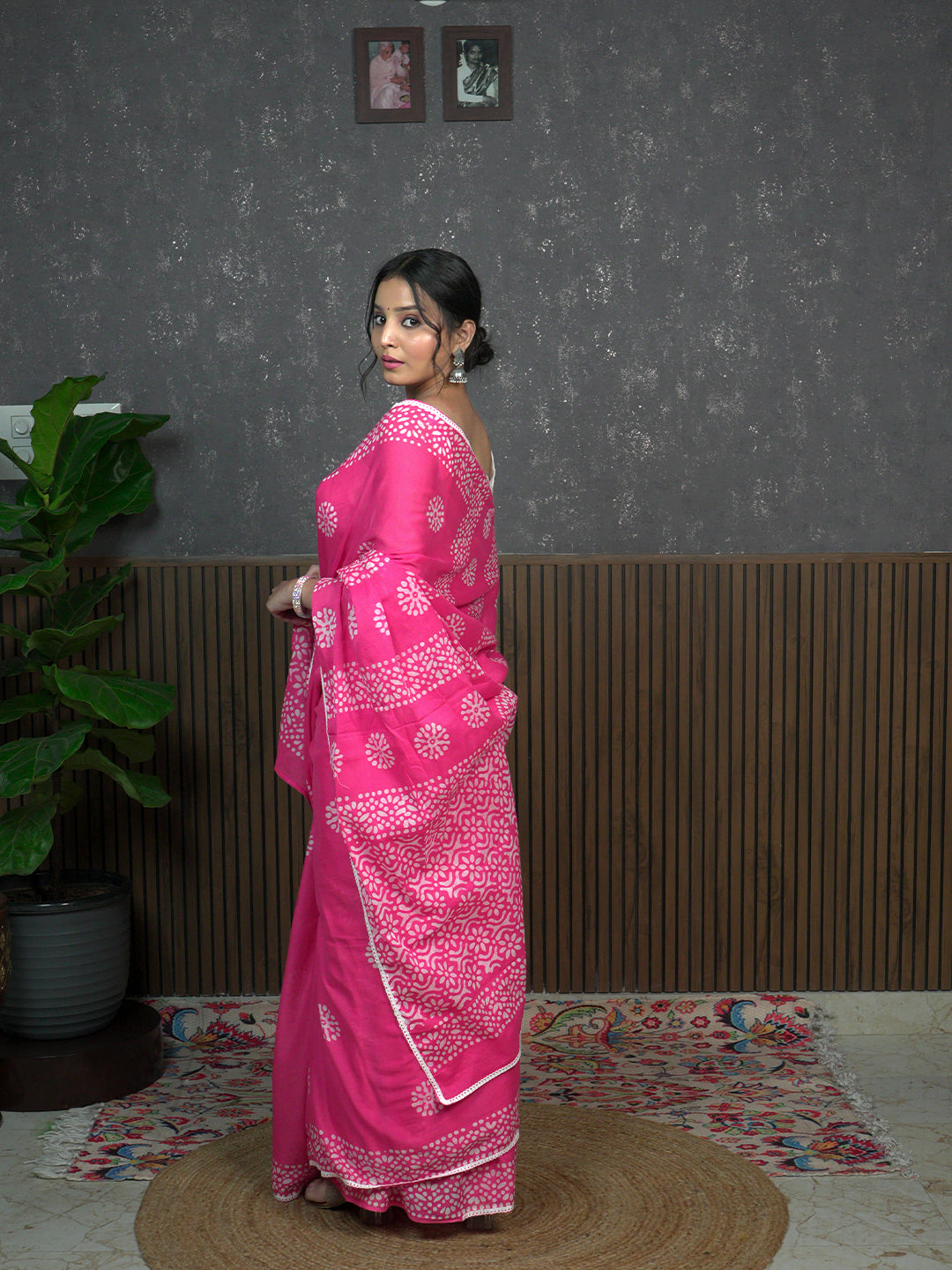 Suti Mudra Pink Batik Saree
