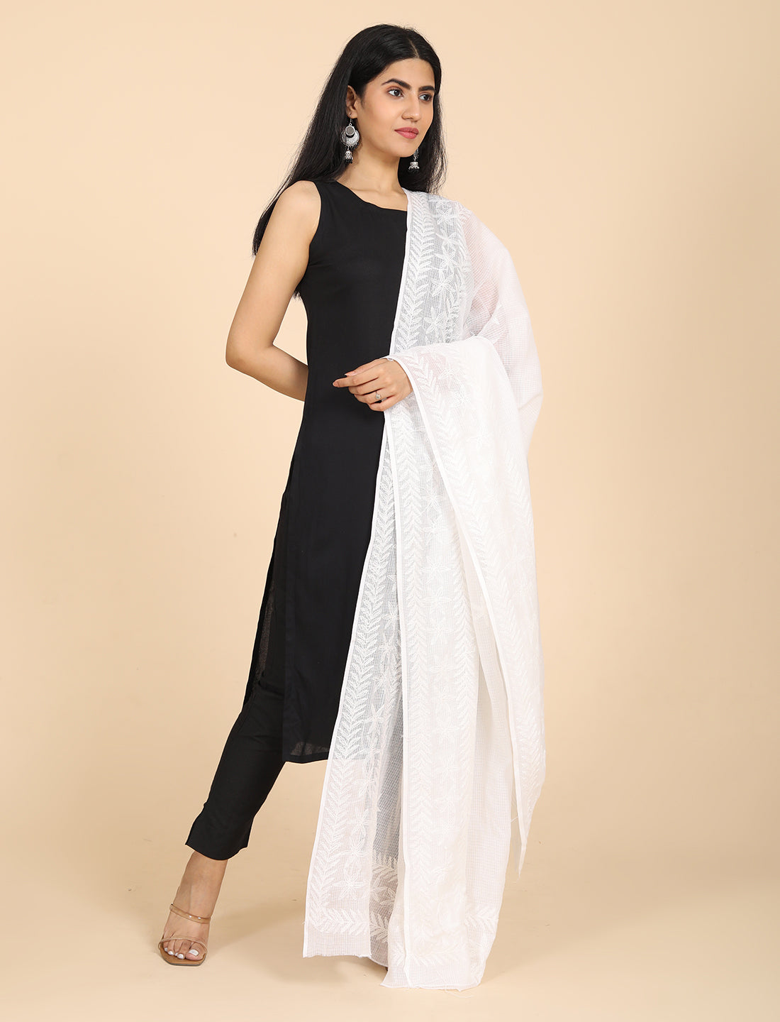 Shifa White Chikankari Dupatta