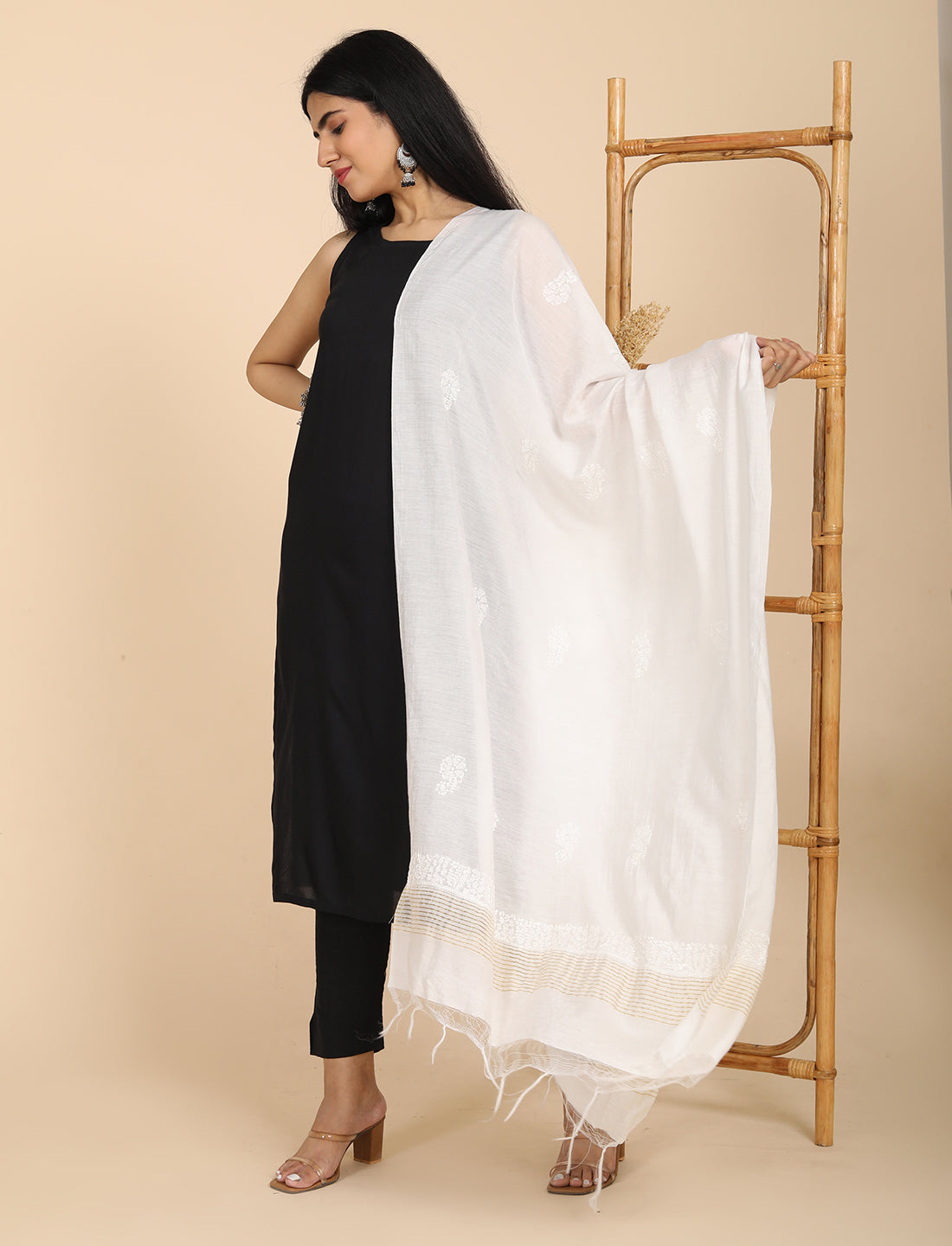 Noor White Chikankari Dupatta