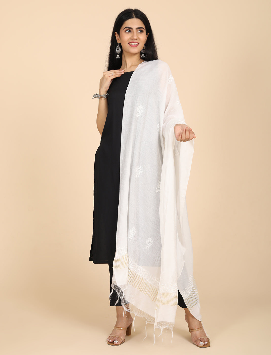 Noor White Chikankari Dupatta