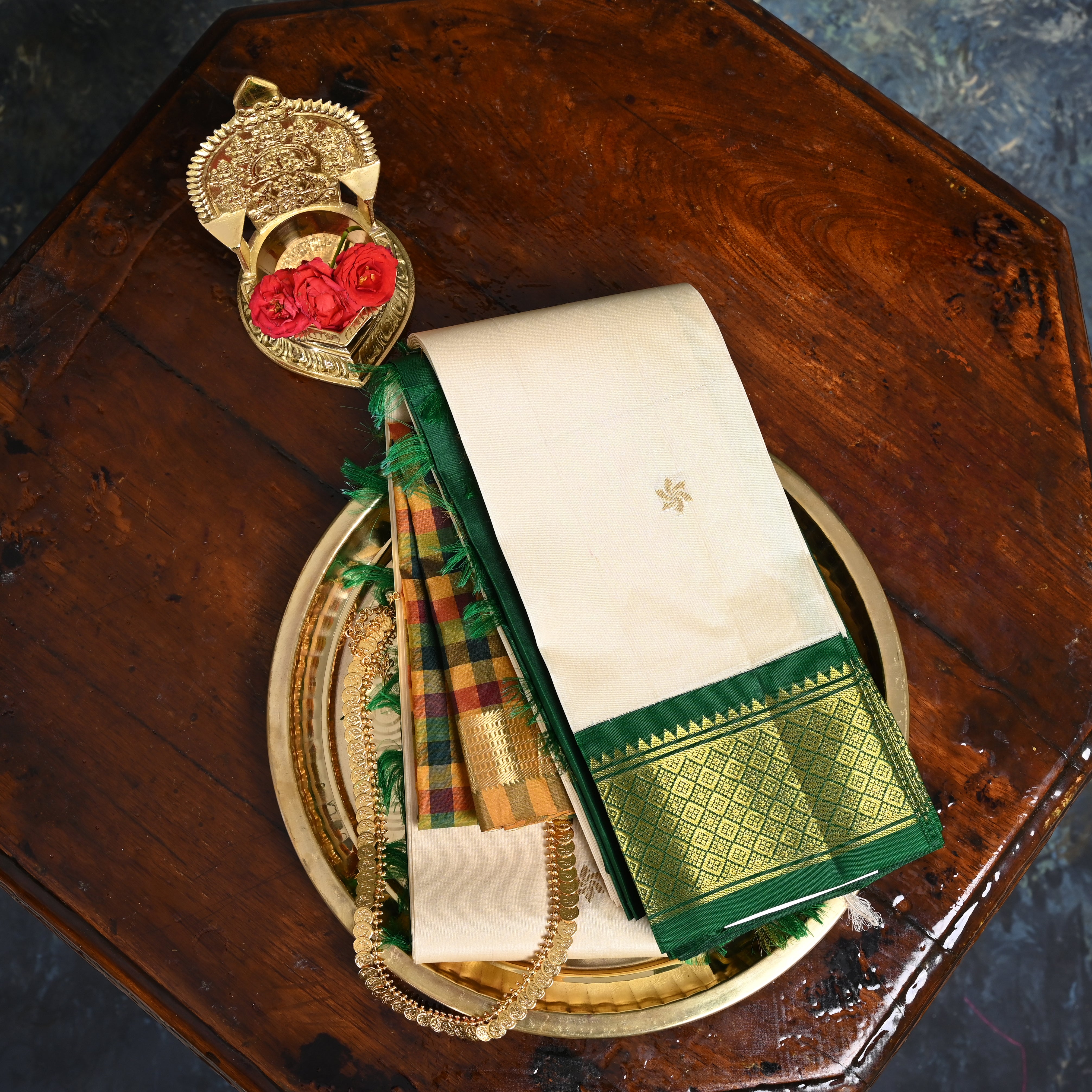 Pratha Off White Kanjeevaram Saree