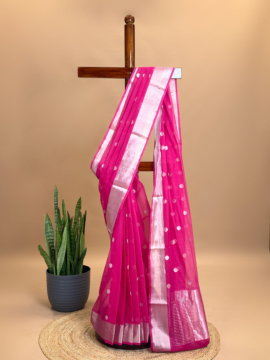 Polka Fuchsia Venkatagiri Saree