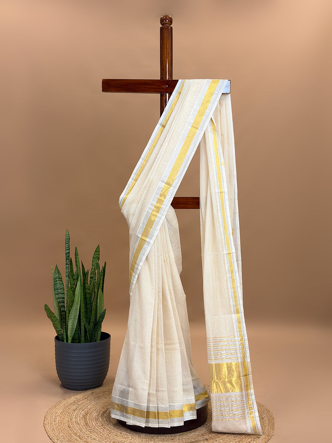 Nanu Kattam White Venkatagiri Saree