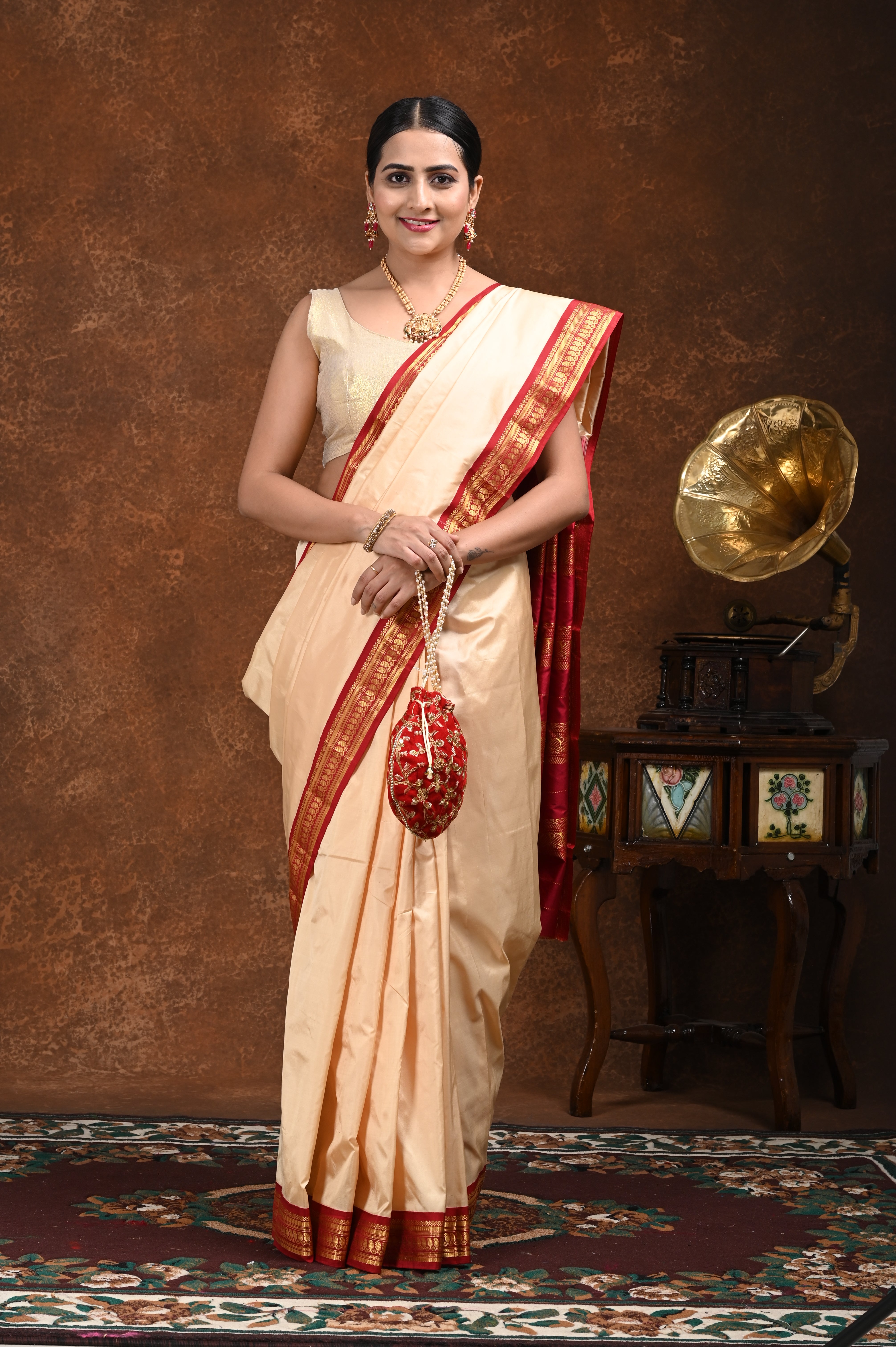 Aarunya Beige Kanjeevaram Saree