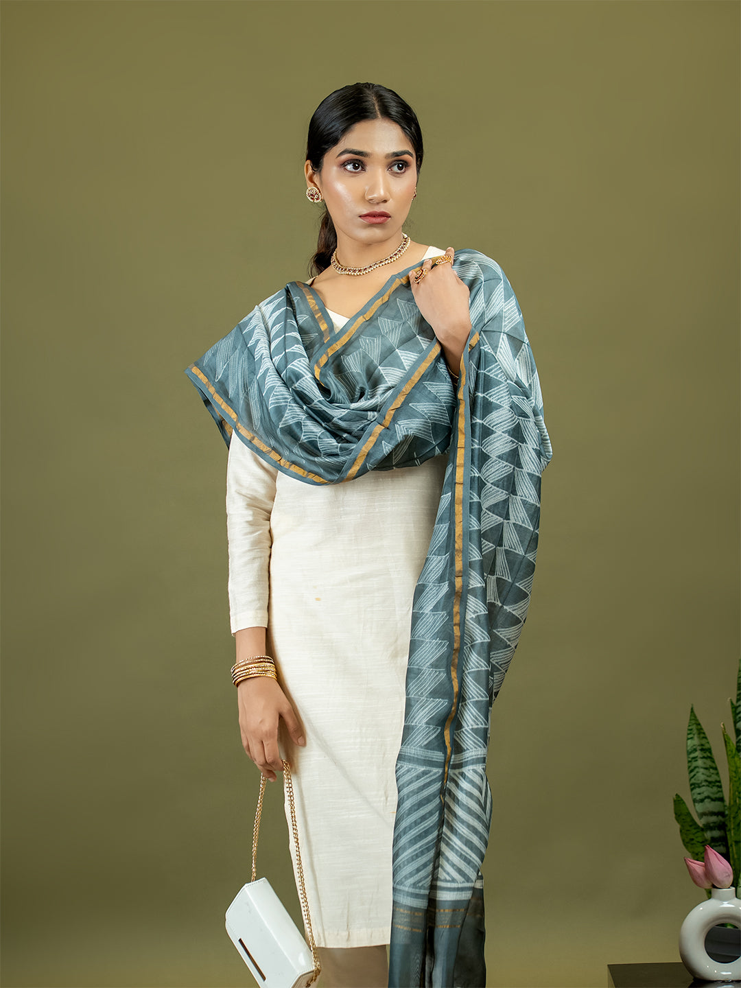 Rangrez Grey Shibori Dupatta
