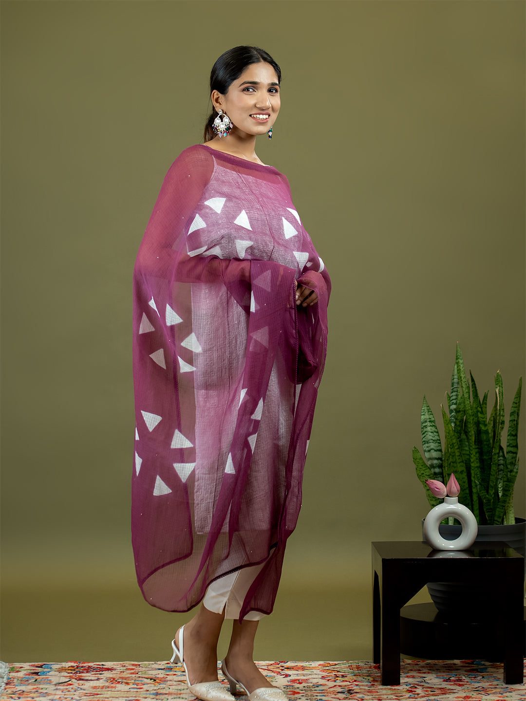 Chhayaa Wine Shibori Dupatta