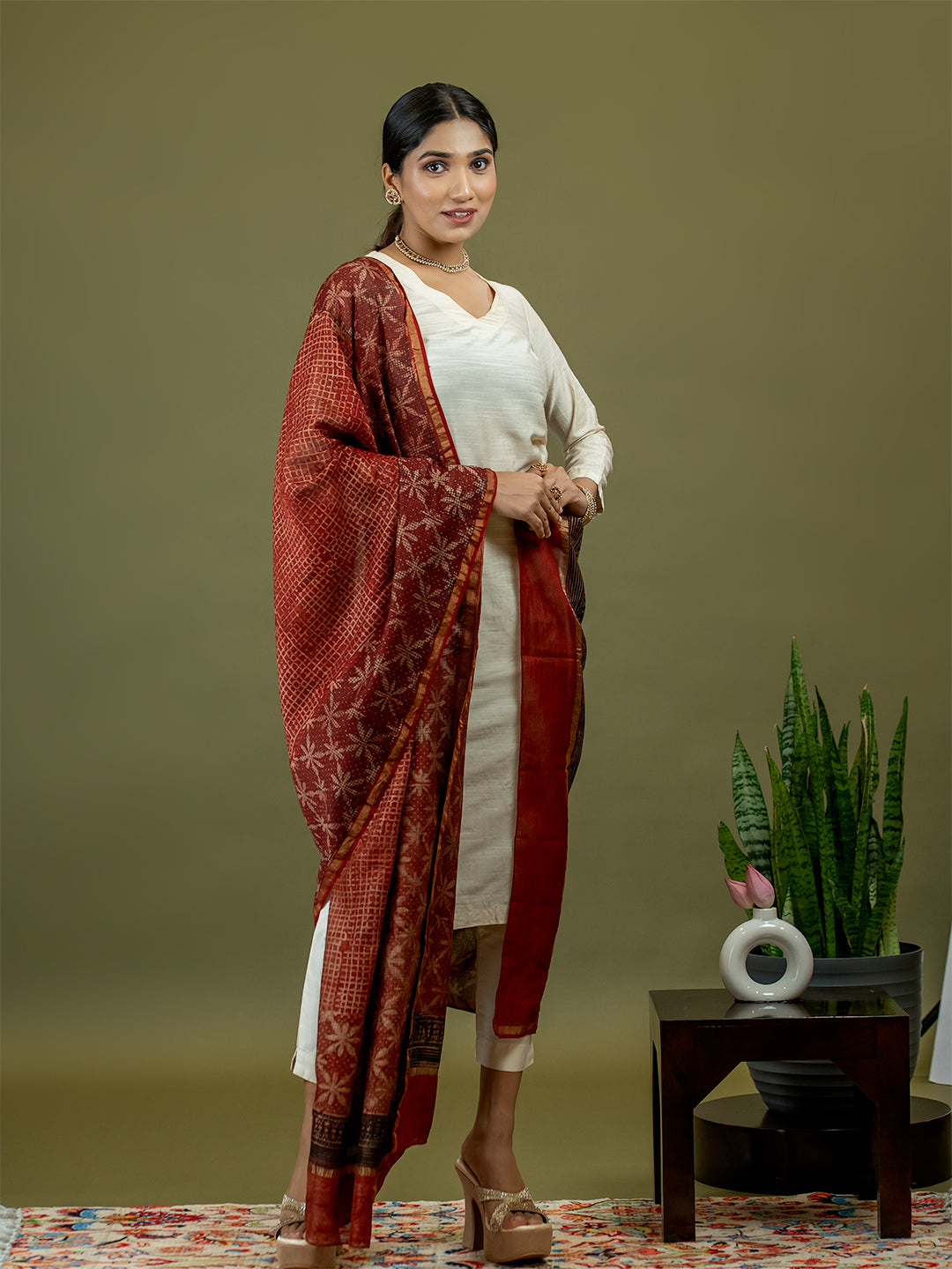 Chhavi Red Ajrakh Dupatta