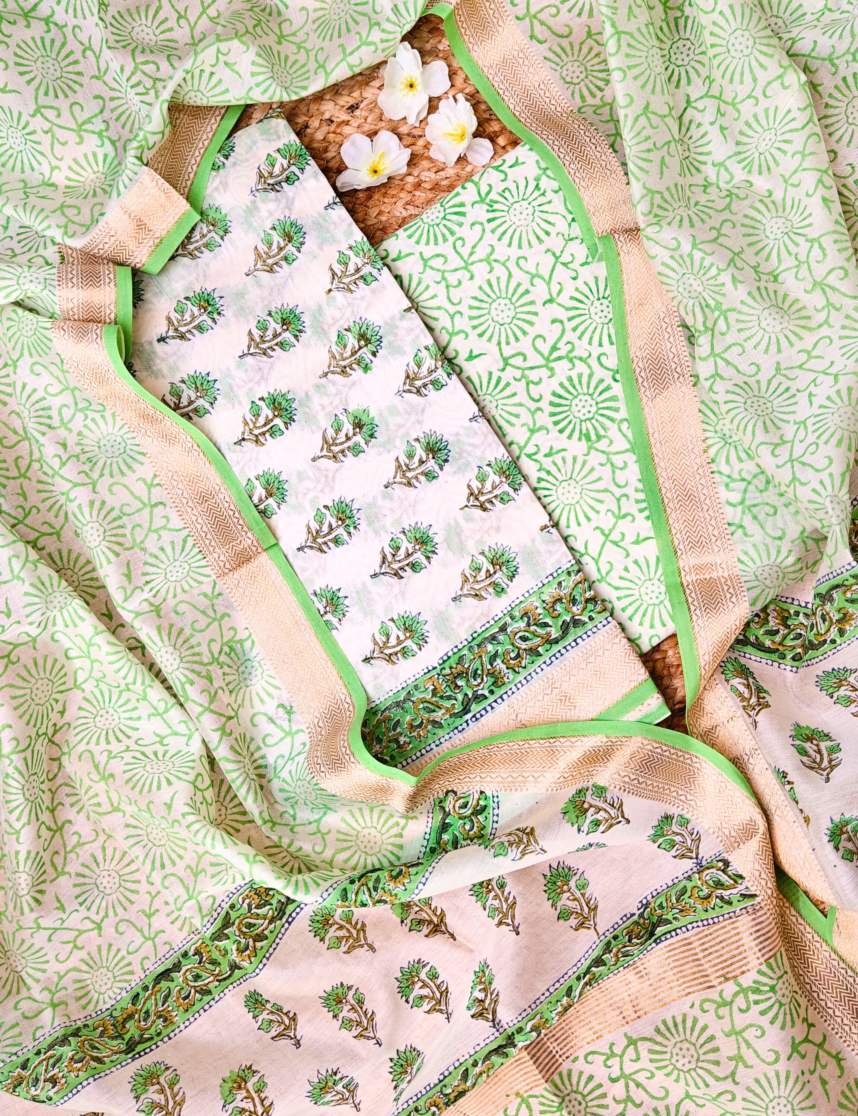 Maati White Bagru Dress Material