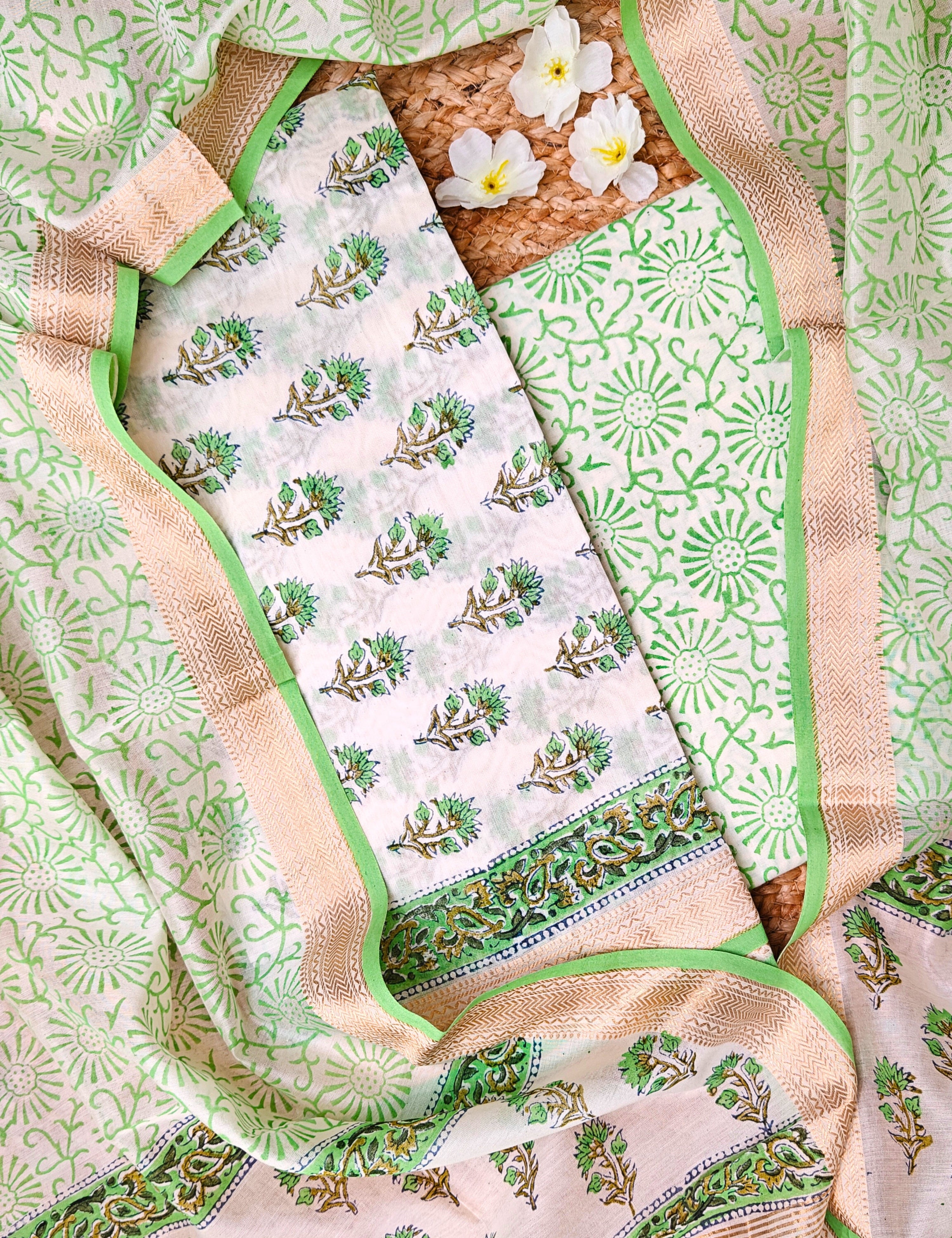 Maati White Bagru Dress Material