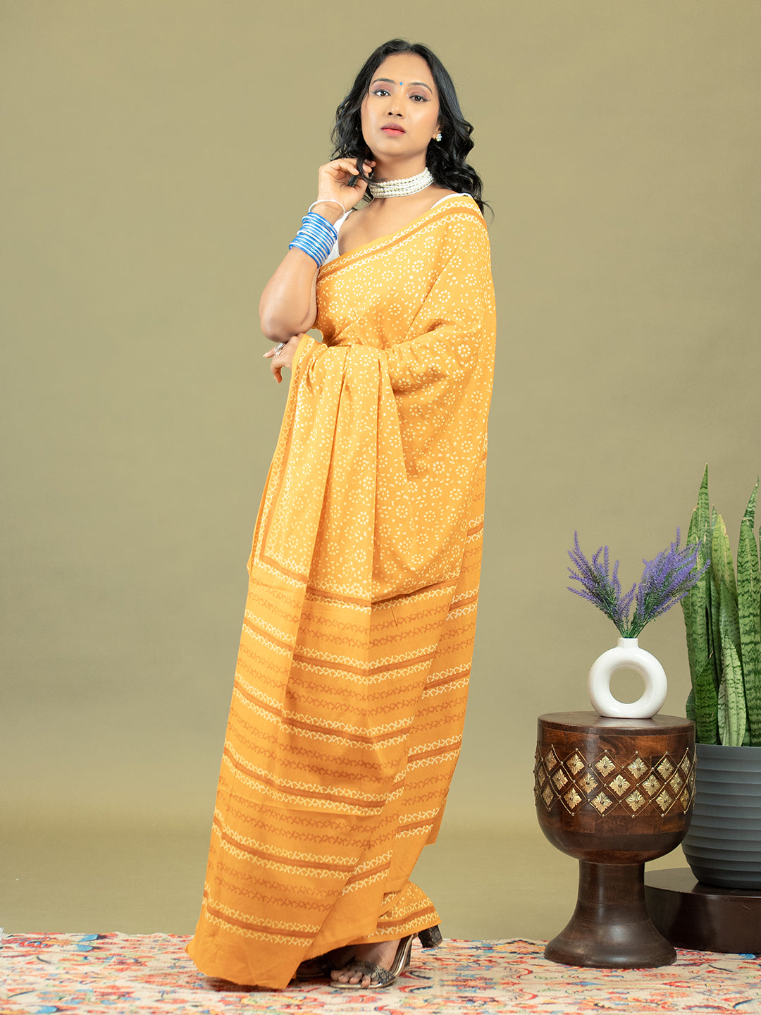 Taru Mustard Dabu Saree