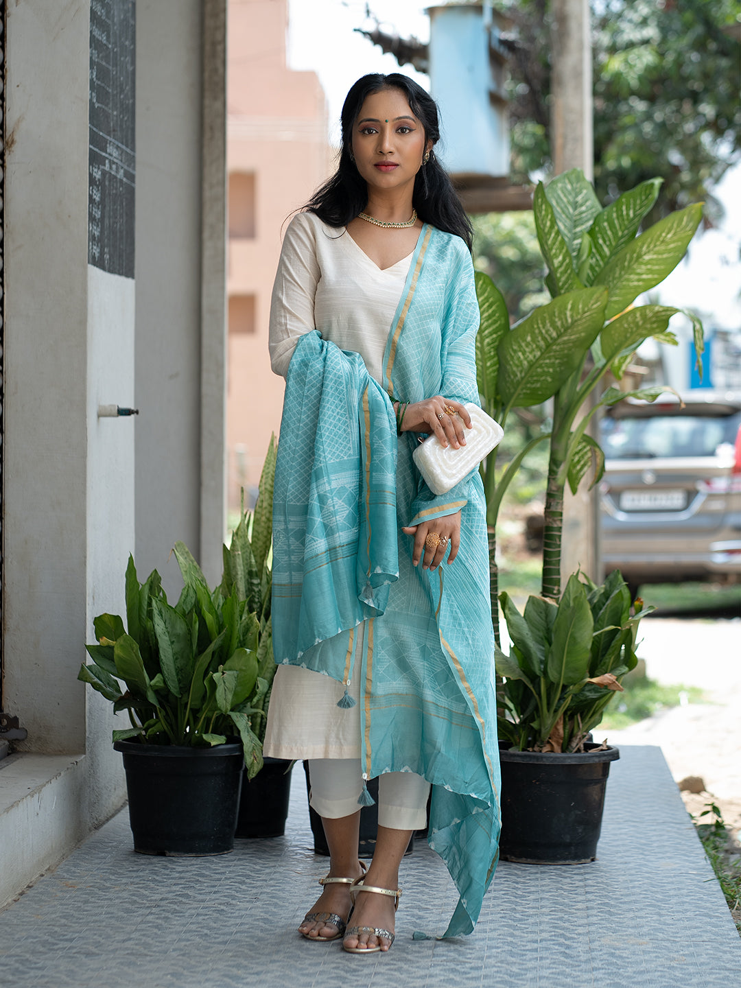 Rangrez Sky Blue Shibori Dupatta