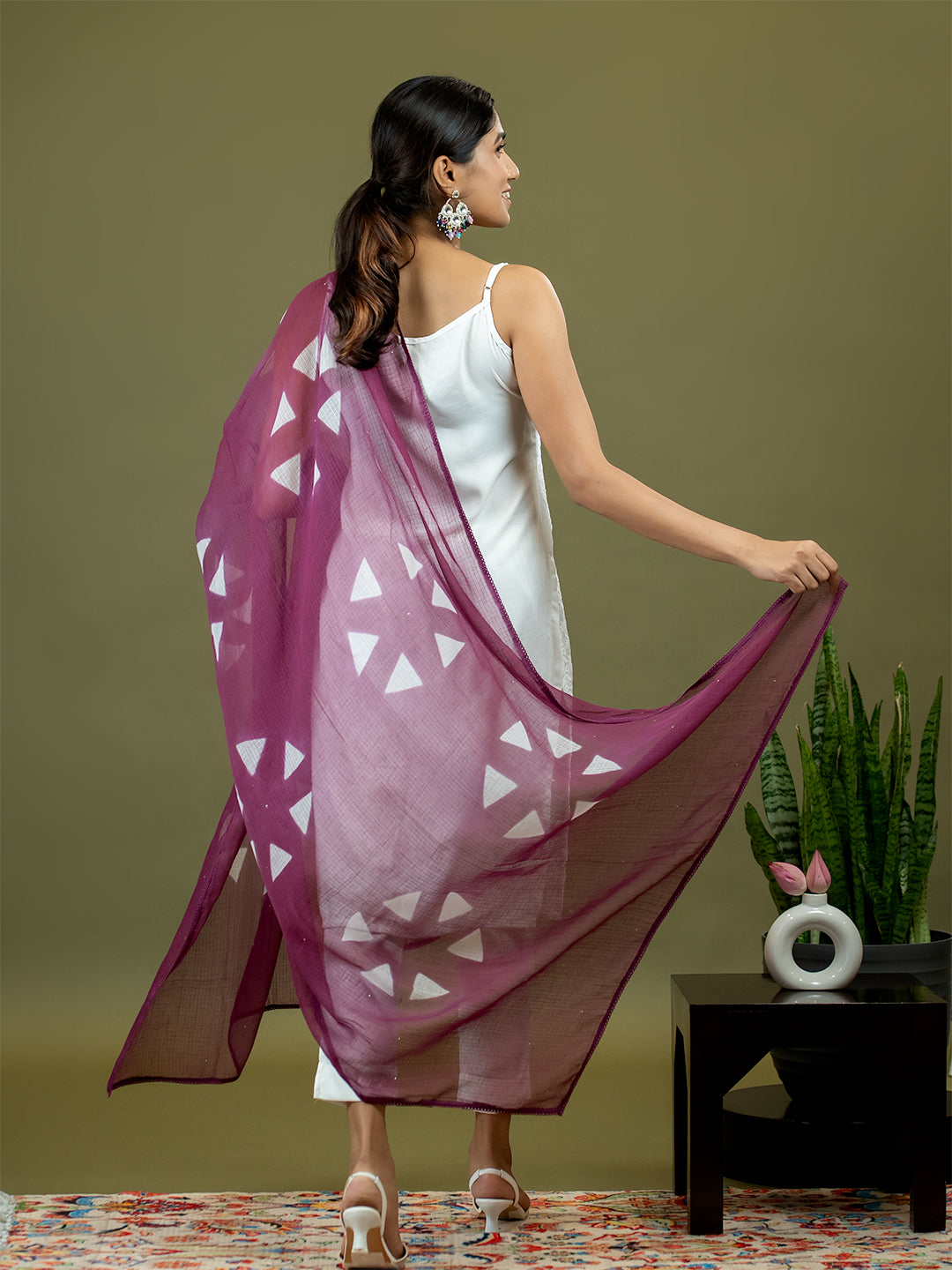 Chhayaa Wine Shibori Dupatta