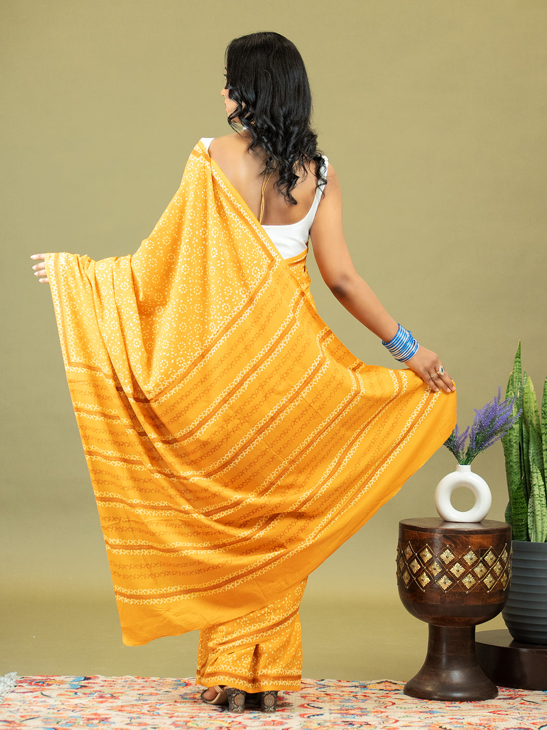 Taru Mustard Dabu Saree